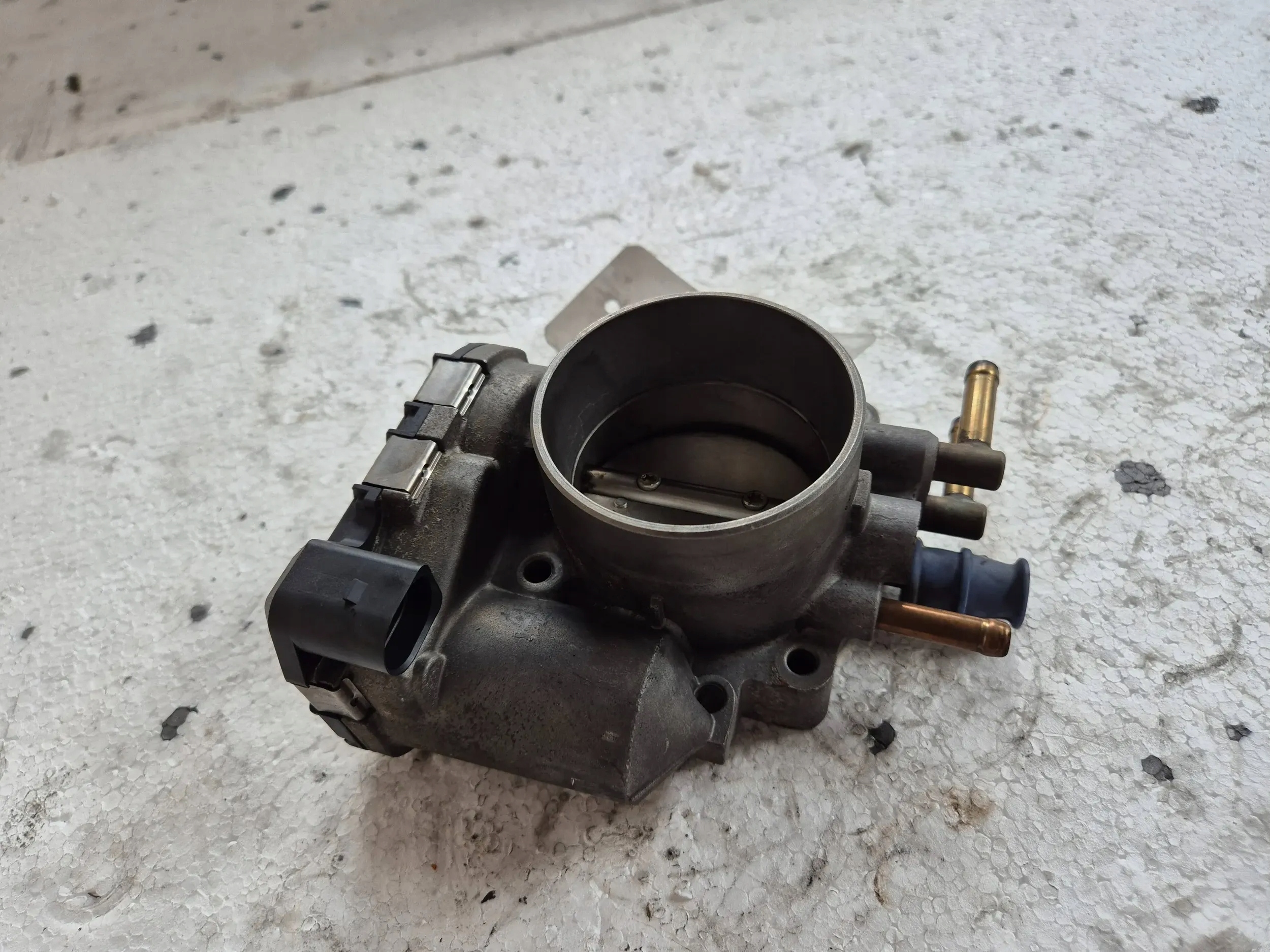 throttle flap 078133062B Audi A4 B6 C5 A8 D2 B5 3.0 V6