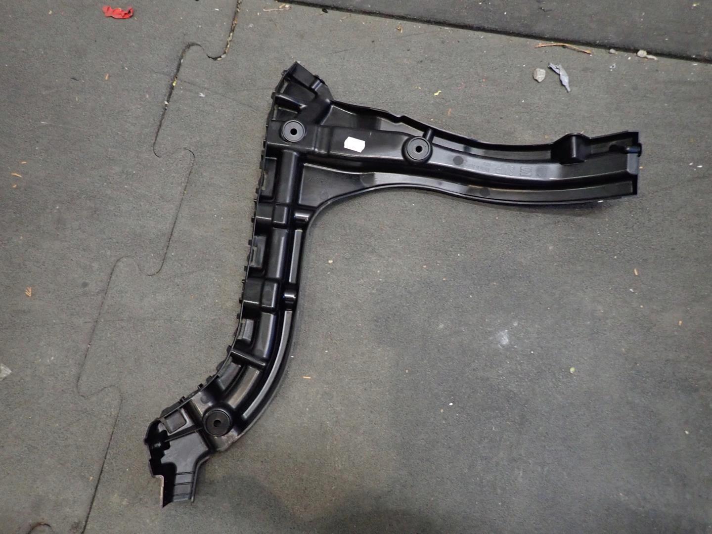 bumper bracket left rear part SEAT LEON IV 2020- 5FE807393A
