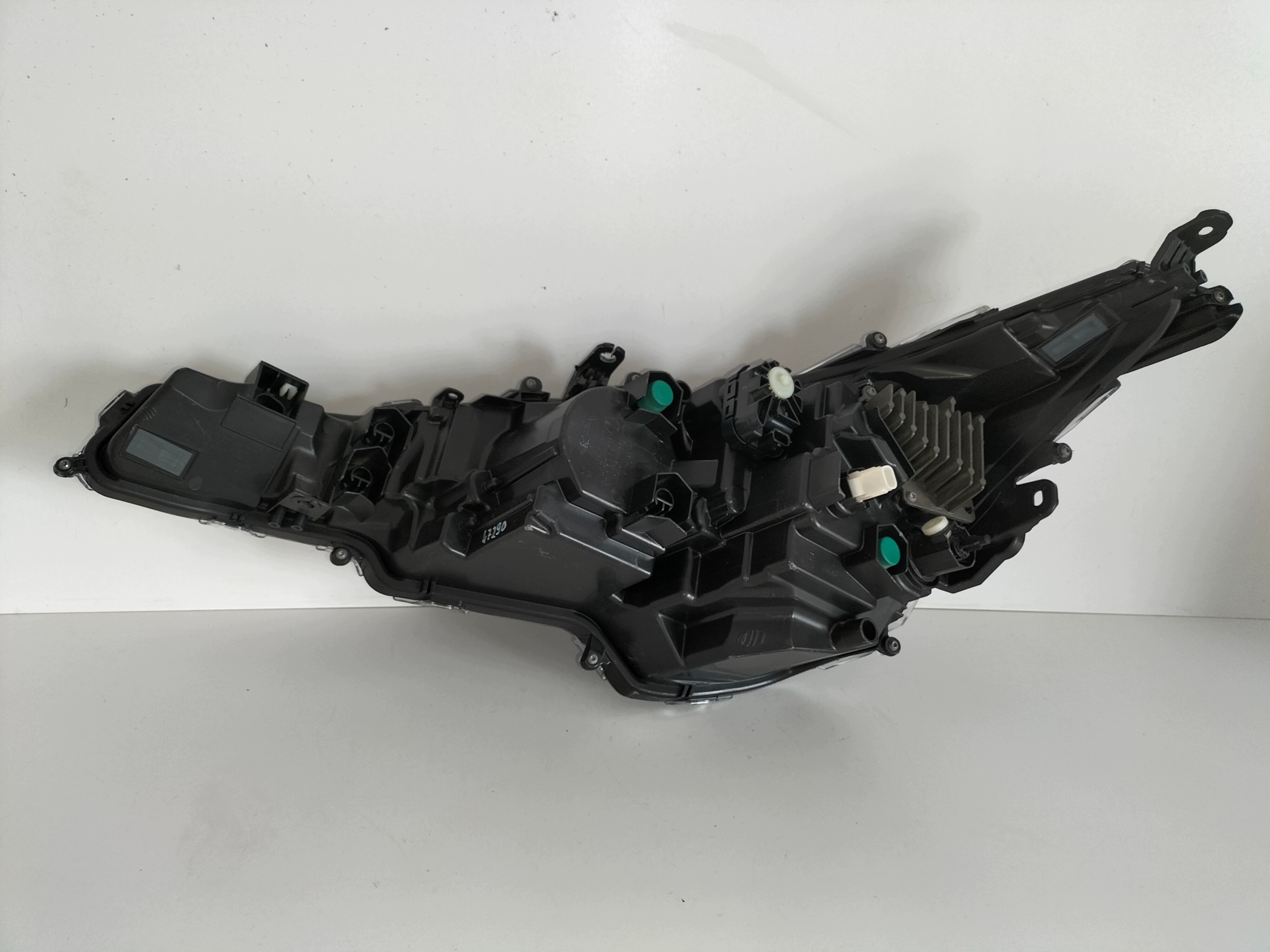light front reflektor right TOYOTA COROLLA E21 LIFT 22- FULL LED