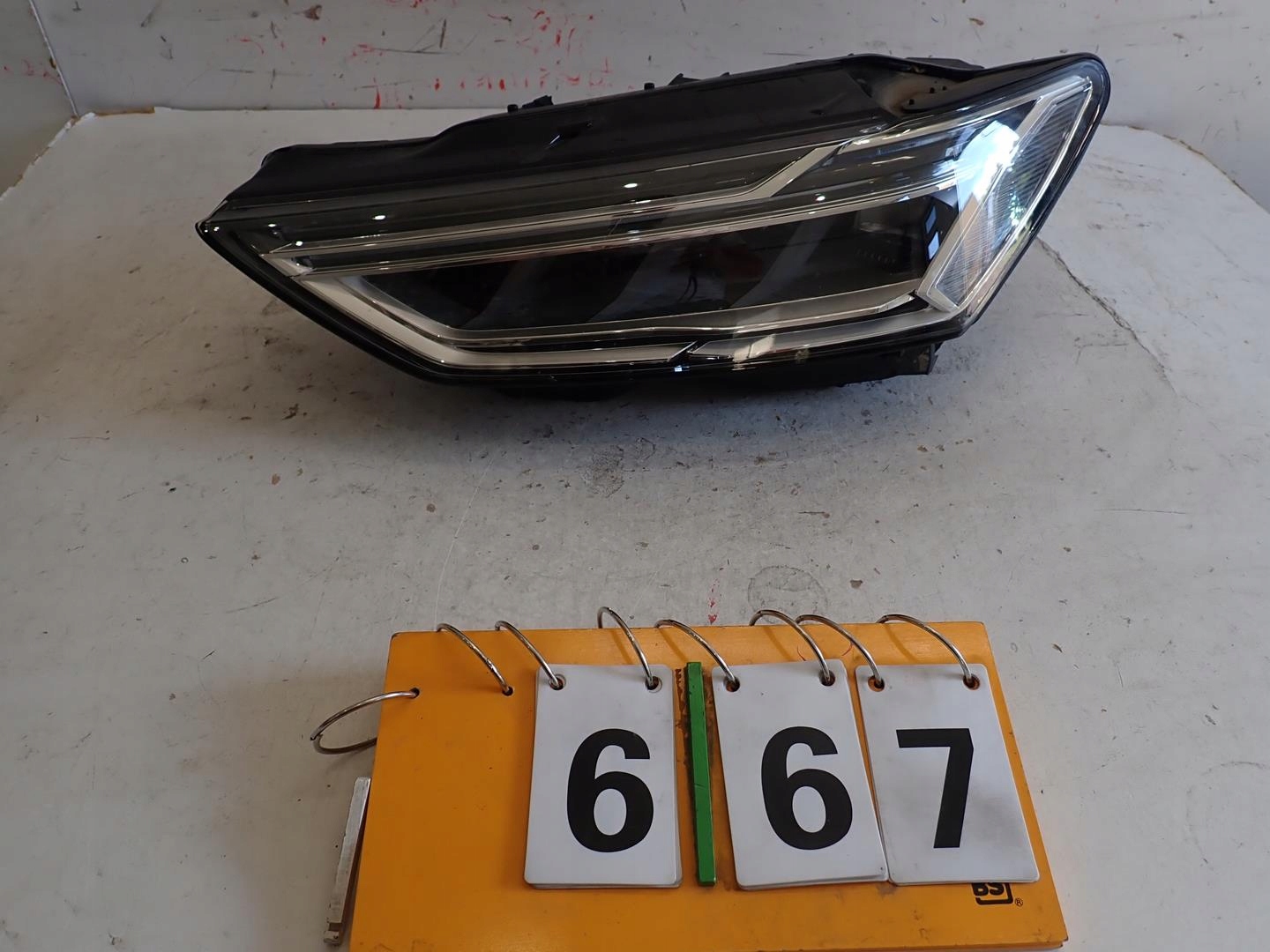 light front front left AUDI A7 C8 2018- FULL LED 4K8941033C
