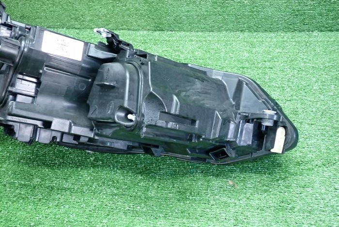 VW GOLF VIII IQ FULL LED reflektor left light left