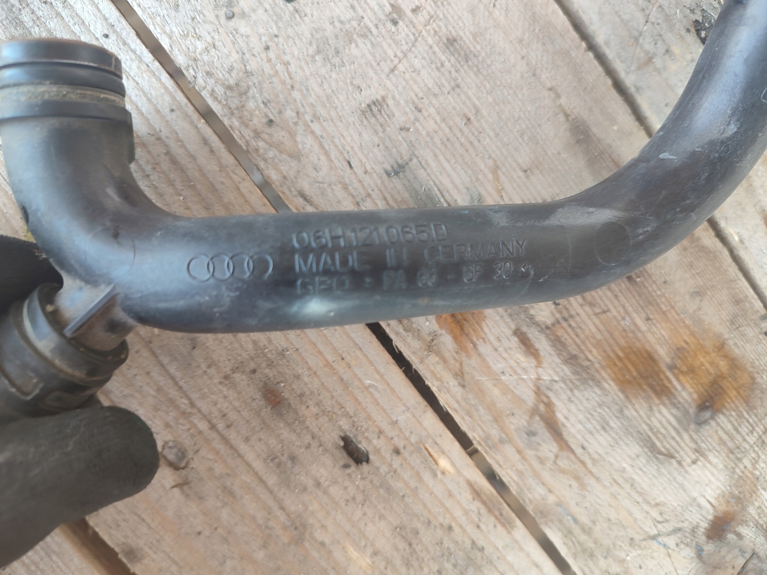prijenos hladnjaka vode Audi A6 S6 C7 4G 06H121065D