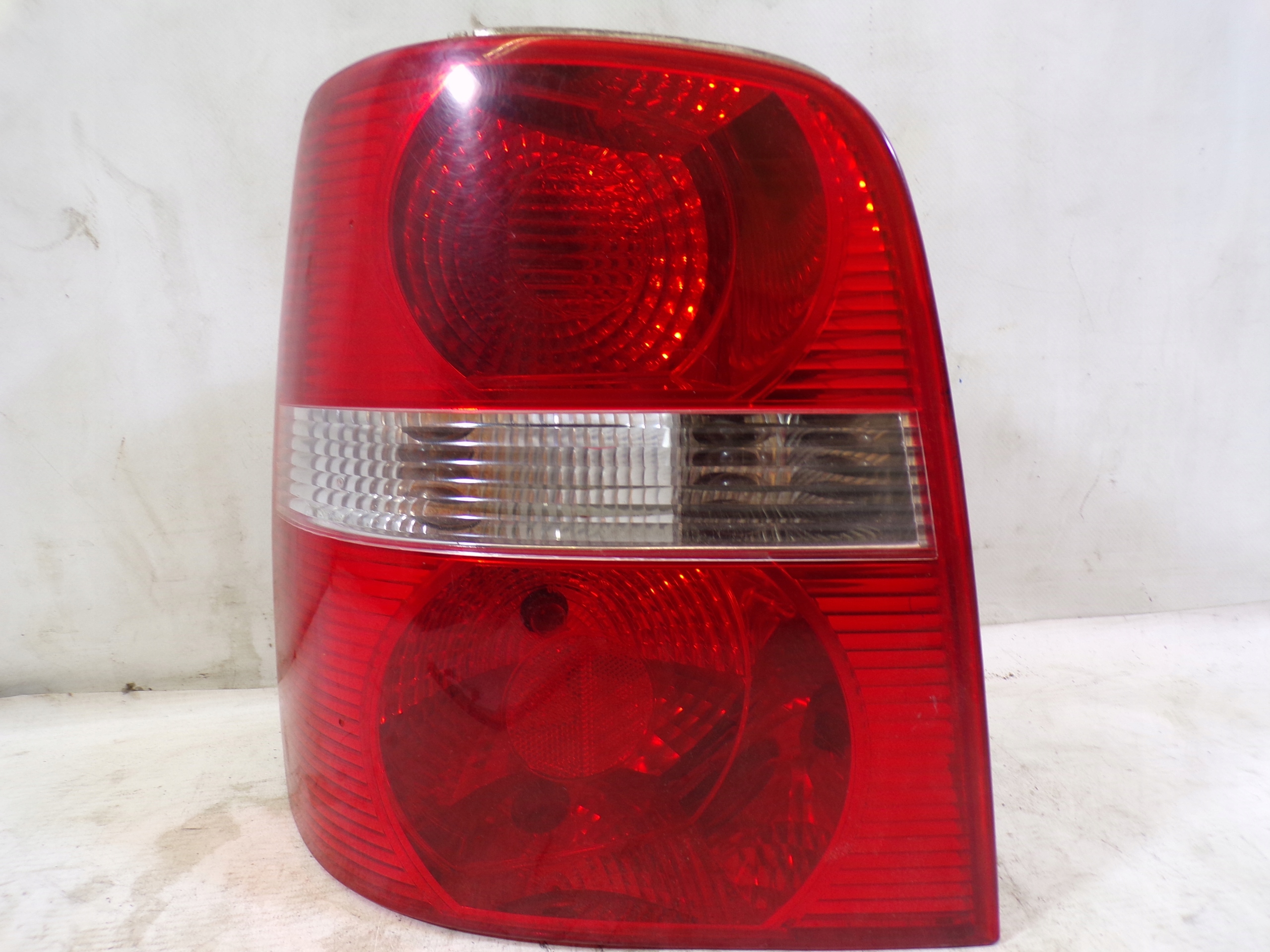 light rear rear part left VOLKSWAGEN TOURAN 1 and (1)