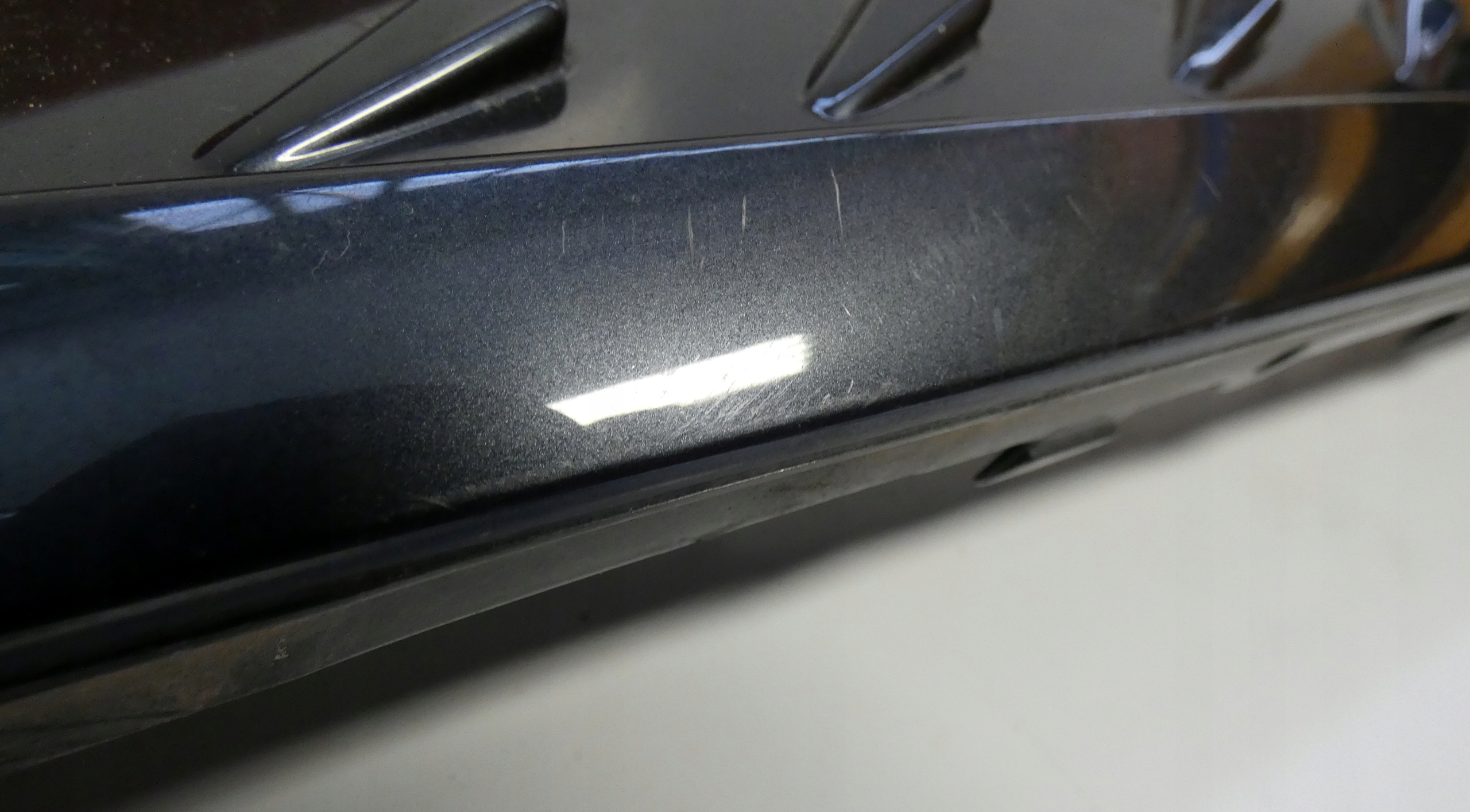 CUPRA BORN 10E805903C 2021- Grill Lüftungsgitter der Stoßstange mitte