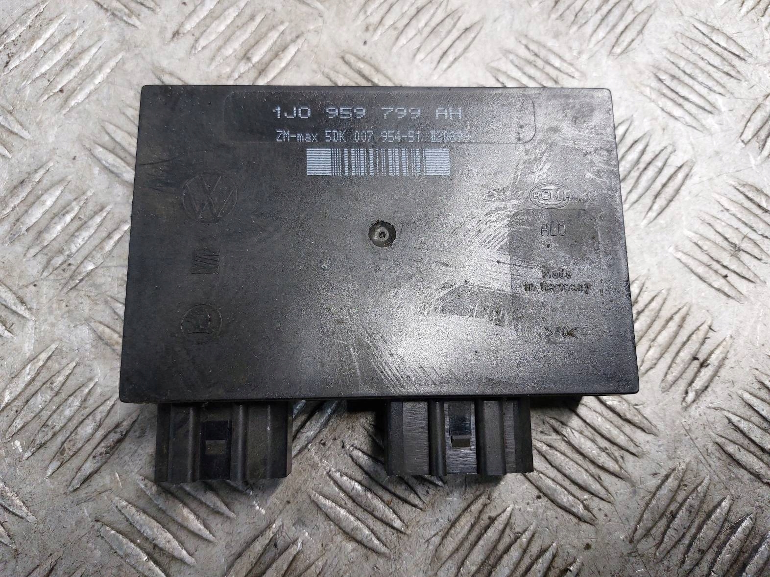 Montaggio STARTOWY VOLKSWAGEN BORA e 06A906018CT