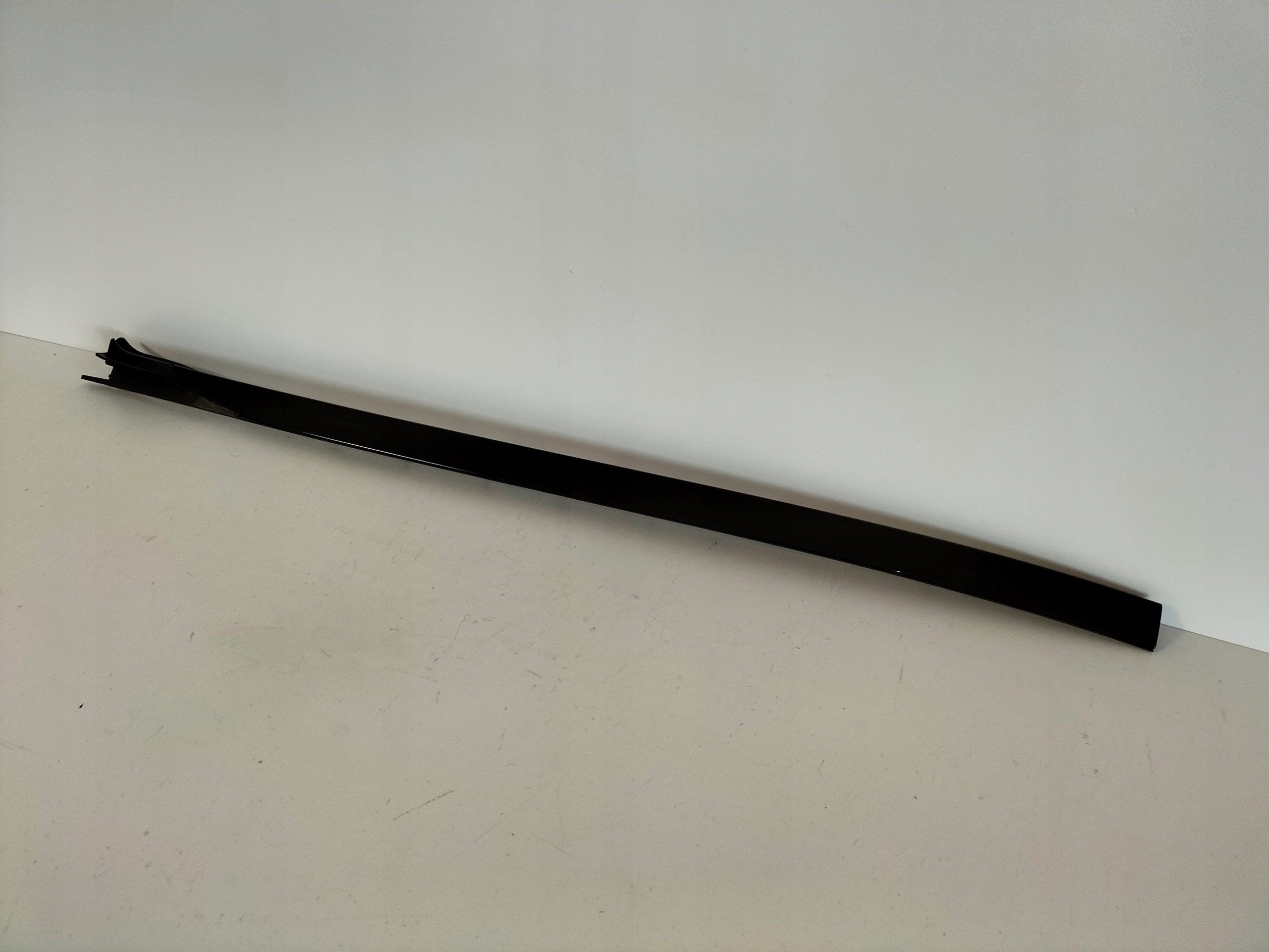 moulding windows czolowej vertical left BMW X7 G07 19