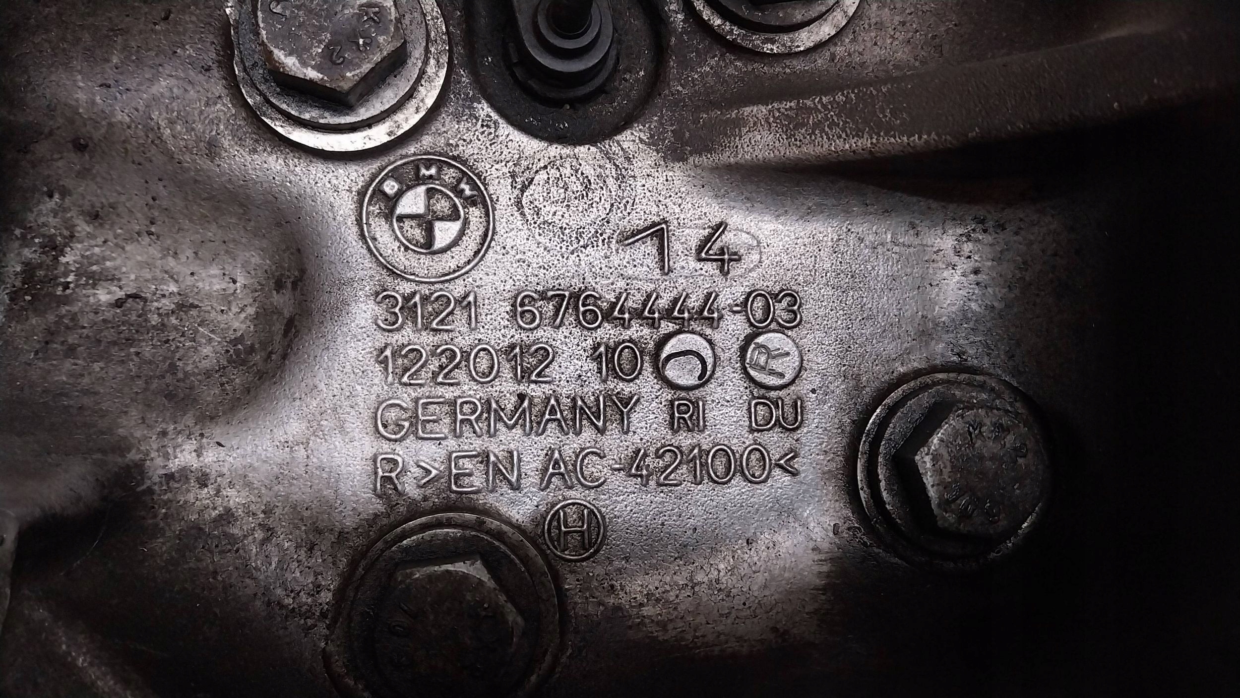 otoč čapu strmeň pravý predok 6764444 BMW E90 E91 E92 E93 E81 E82 E87