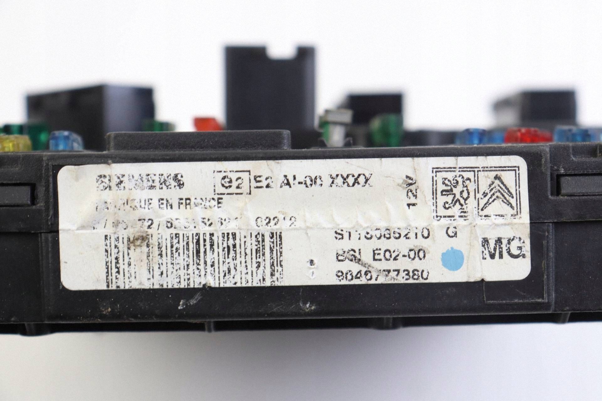 CITROEN PEUGEOT module compartment control unit BSI 9646777380 S118085210G