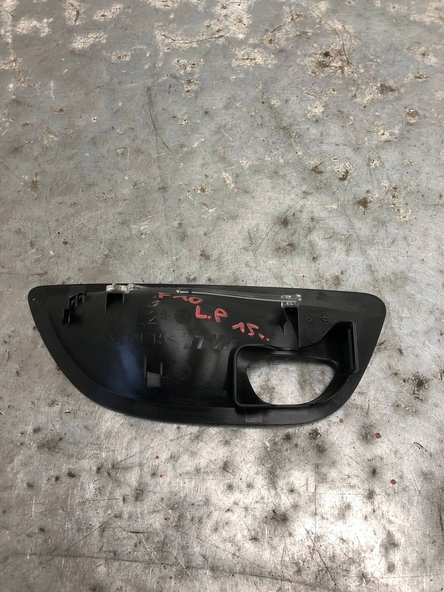 cover handles left front BMW F10 LCI 7226353