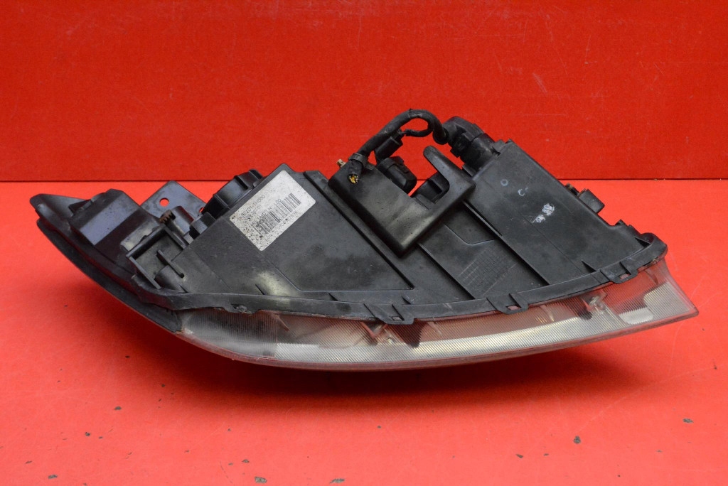 REFLEKTOR left light front EU 92101-1H000 KIA CEED 1 and 07-10