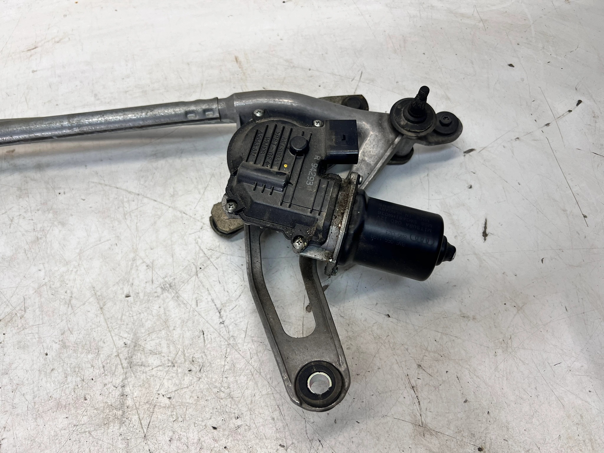mechanism engine of wipers front AUDI A5 8W 8W6955023D