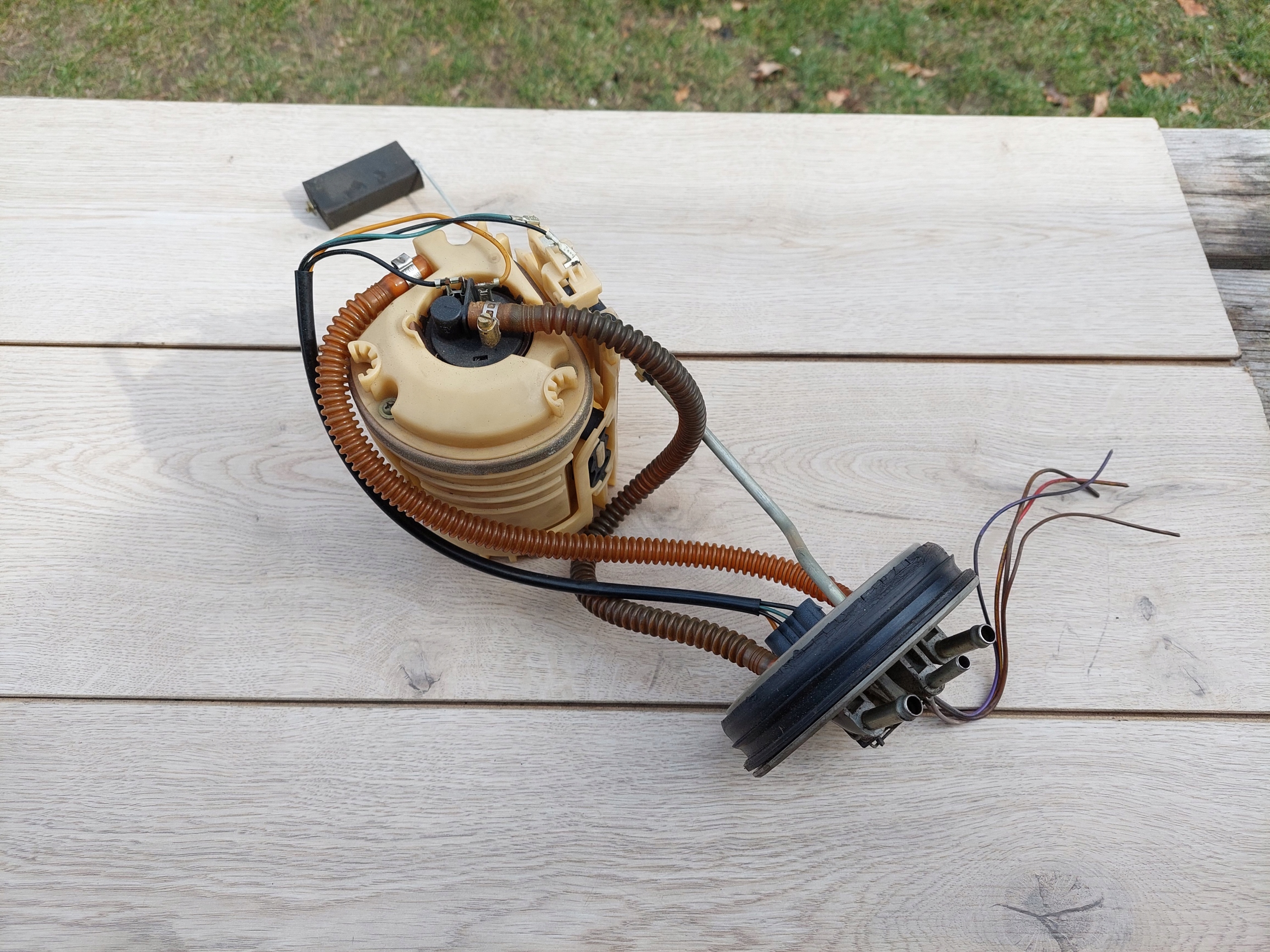 VW T4 2,5 бензиновий поплавковий датчик палива 701919051g