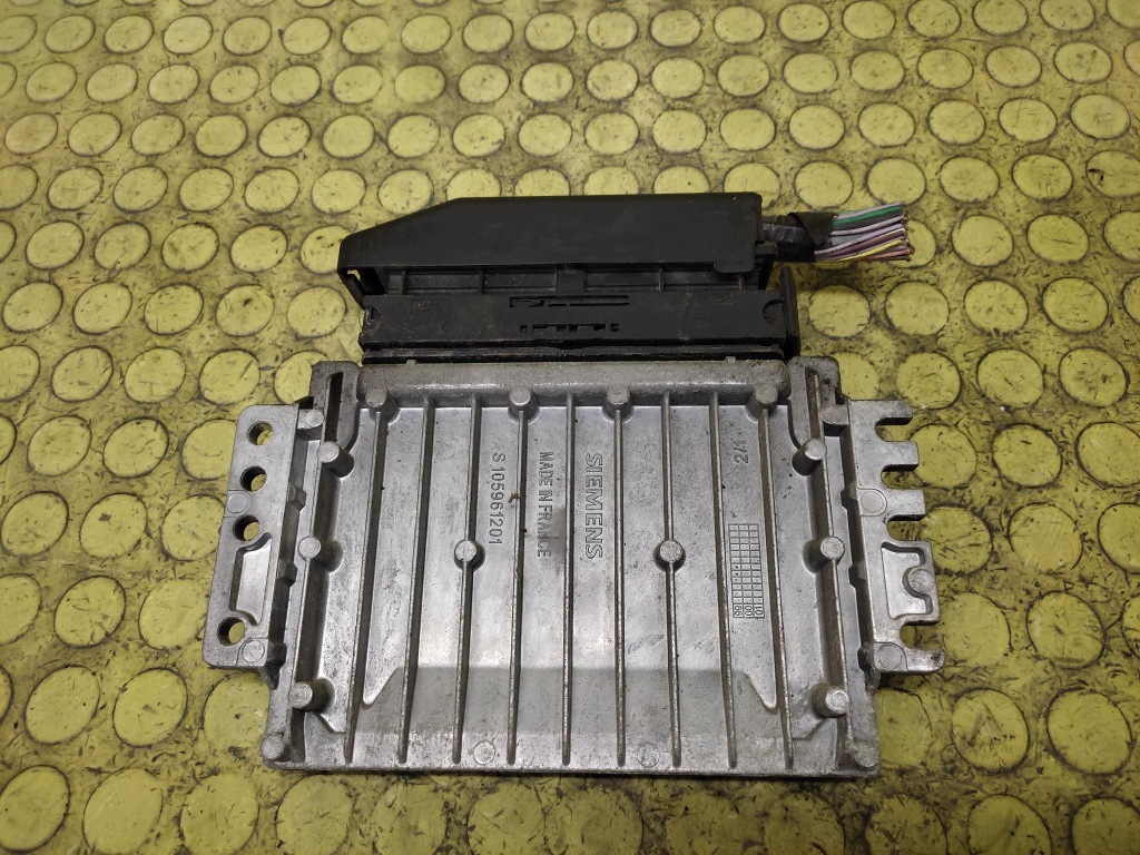 RENAULT SCENIC e Centralina Motore 8200035702