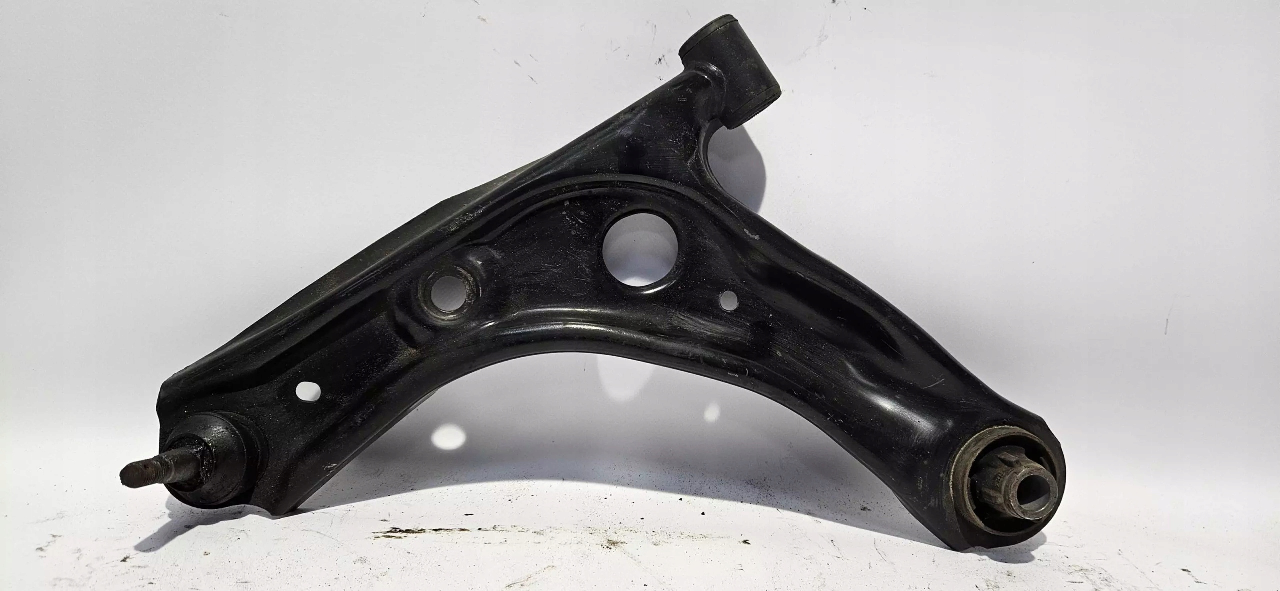 arm left front TOYOTA AYGO II 108 C1 14