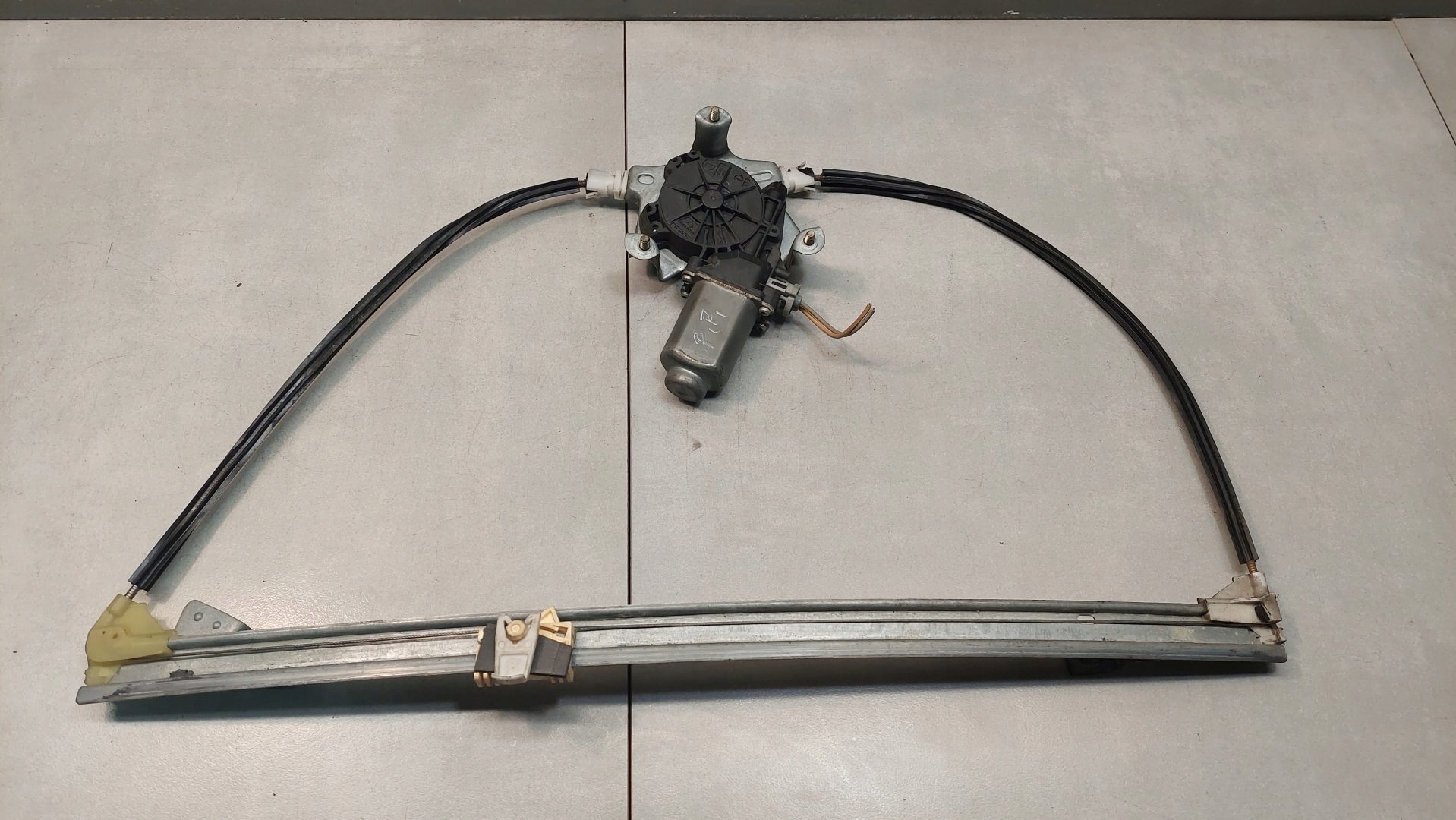 window regulator right front SCENIC and LIFT 1.9 DCI