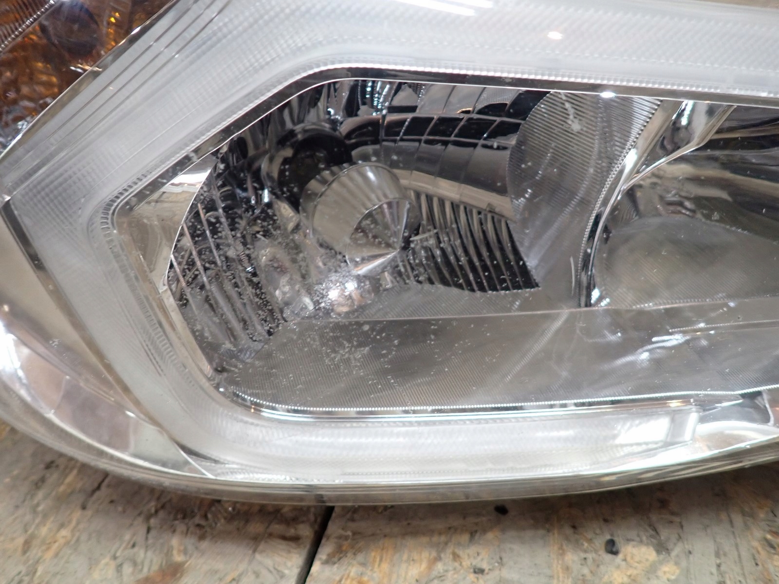 light right REFLEKTOR right XENON SUBARU FORESTER 4 IV SJ 2013-2016R