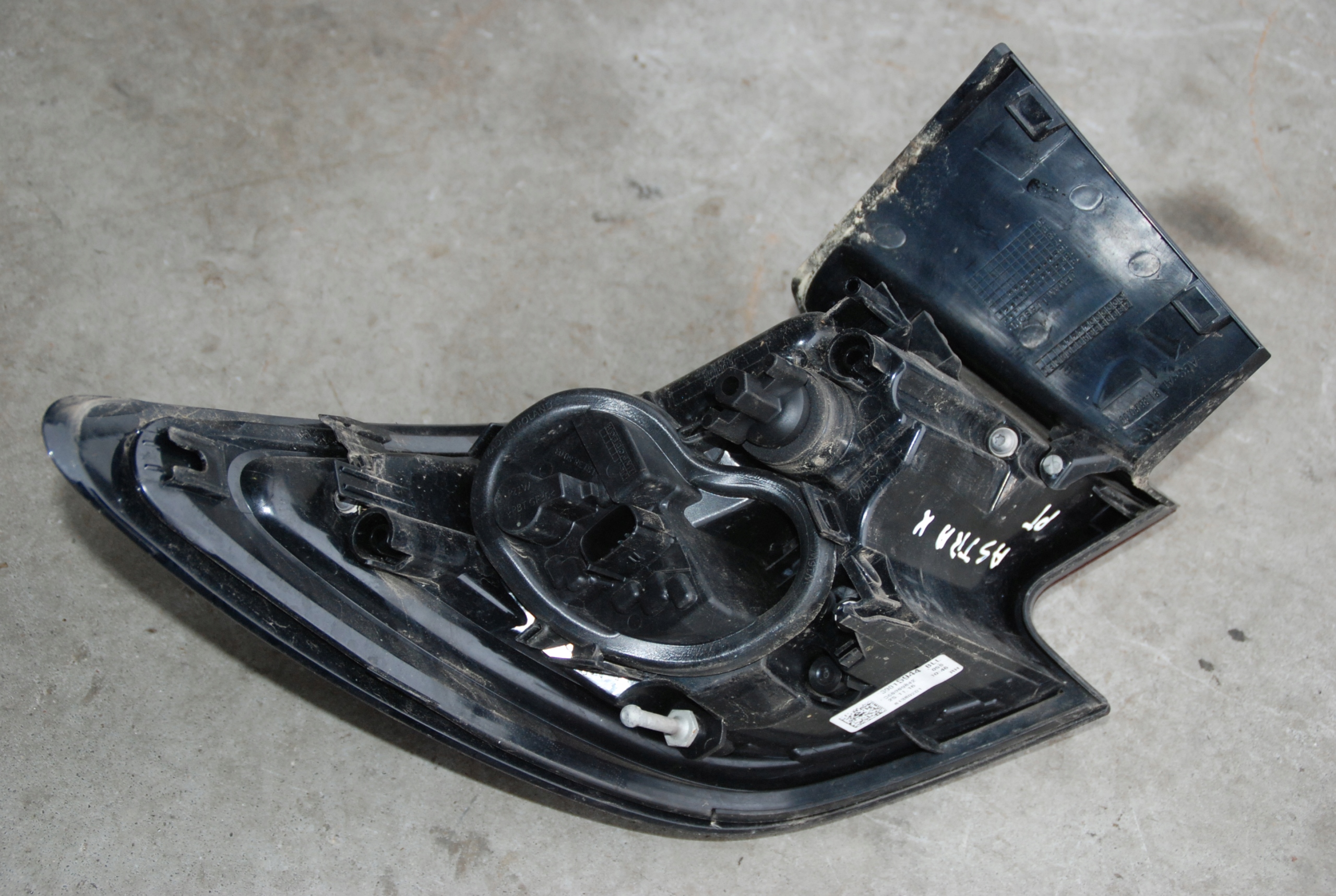 фонарь правый opel ASTRA K 5 V HB