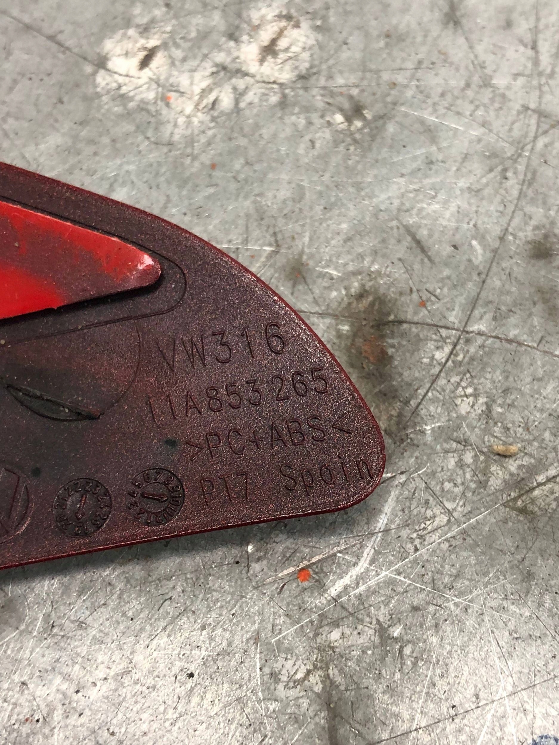 moulding SLUPKA left front VW ID4 ID.4 11A853265