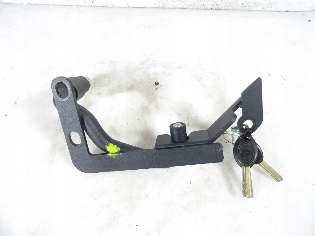 SKODA OCTAVIA III 3 blocking of a trim