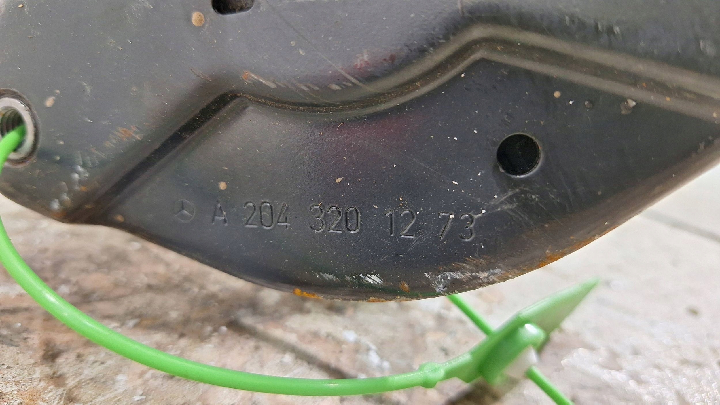shock absorber left right front A2043200966 MERCEDES W204
