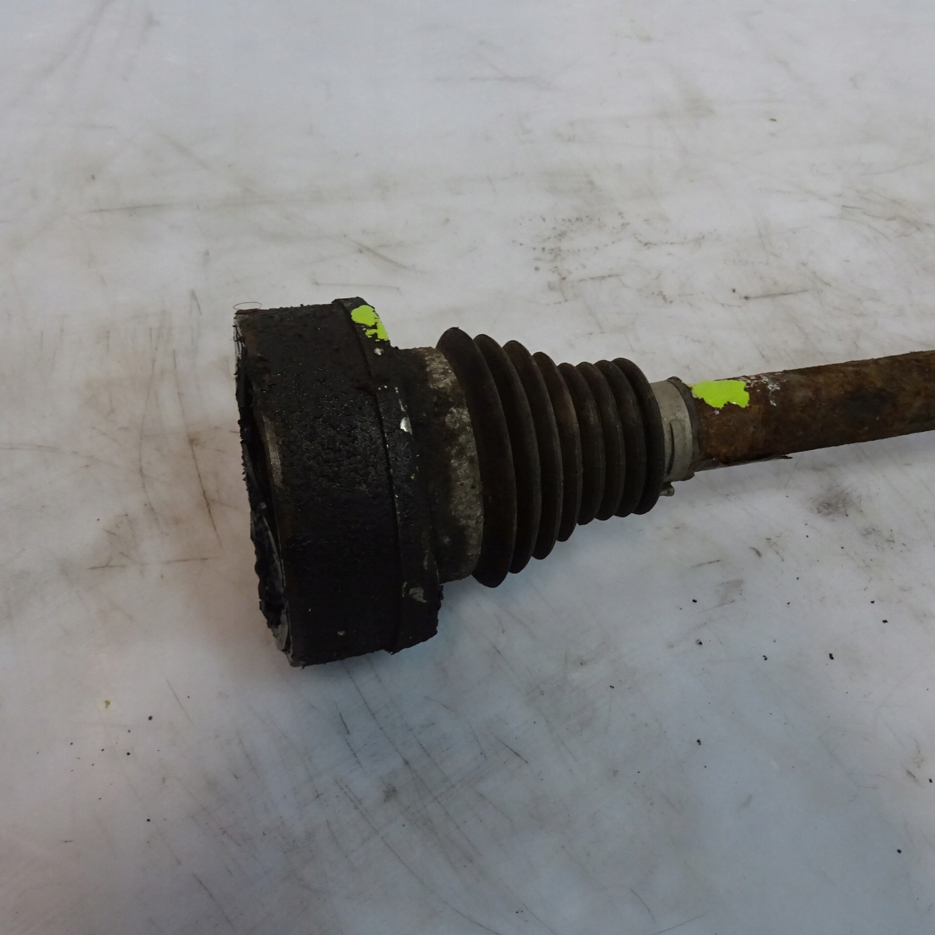 VW GOLF 5 V 1.9TDI semi-axis left
