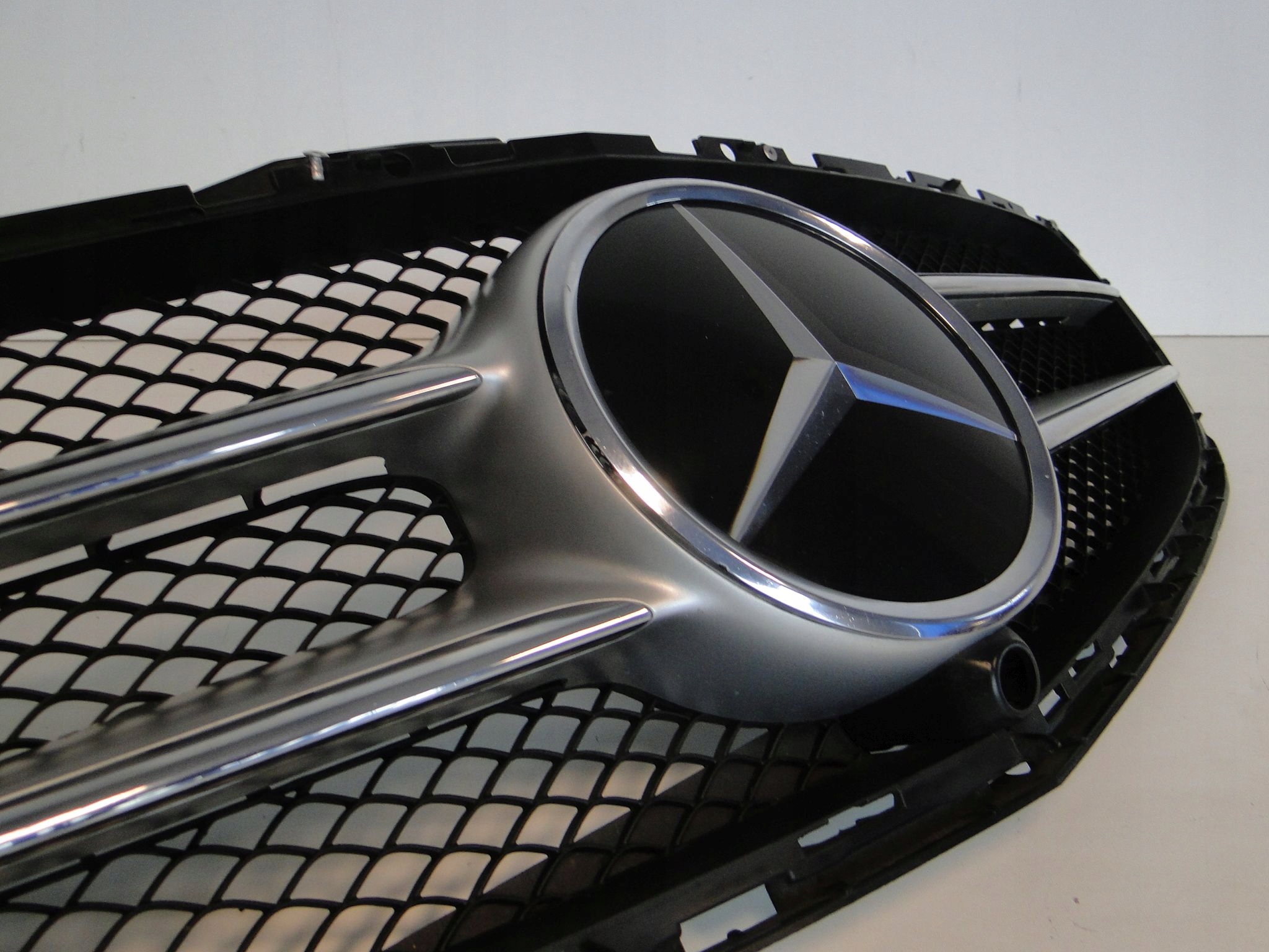 MERCEDES E W212 212 LIFT GRILL AMG KAMERA RADAR Producent części Mercedes-Benz OE