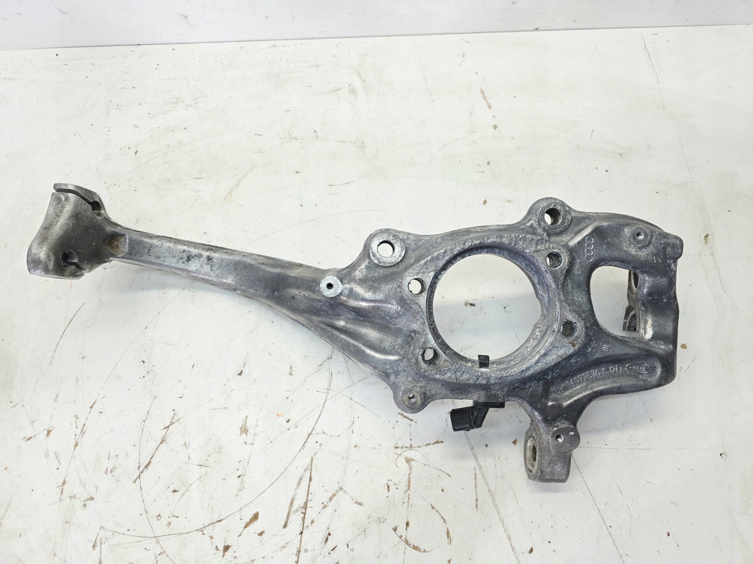 swing left front AUDI A4 B8 A5 8T 8K0407257G