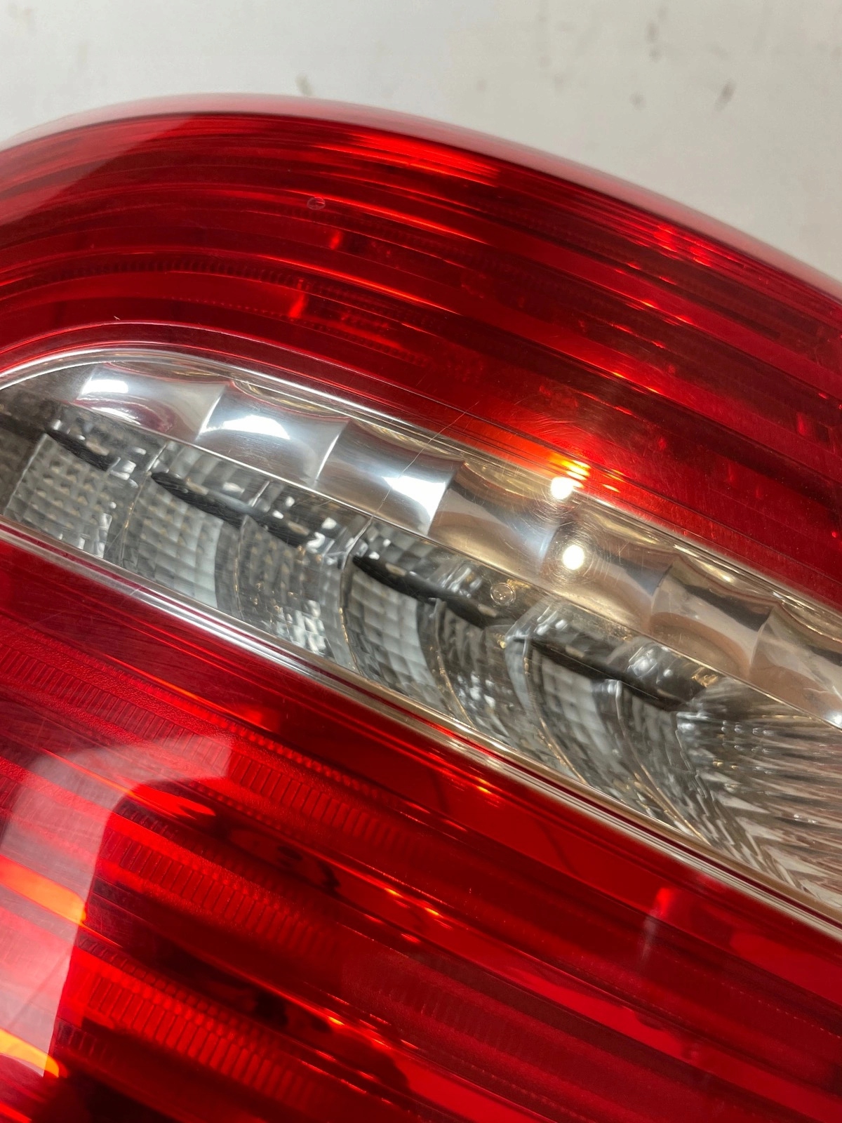 light rear part rear left Skoda SuperB ii lift