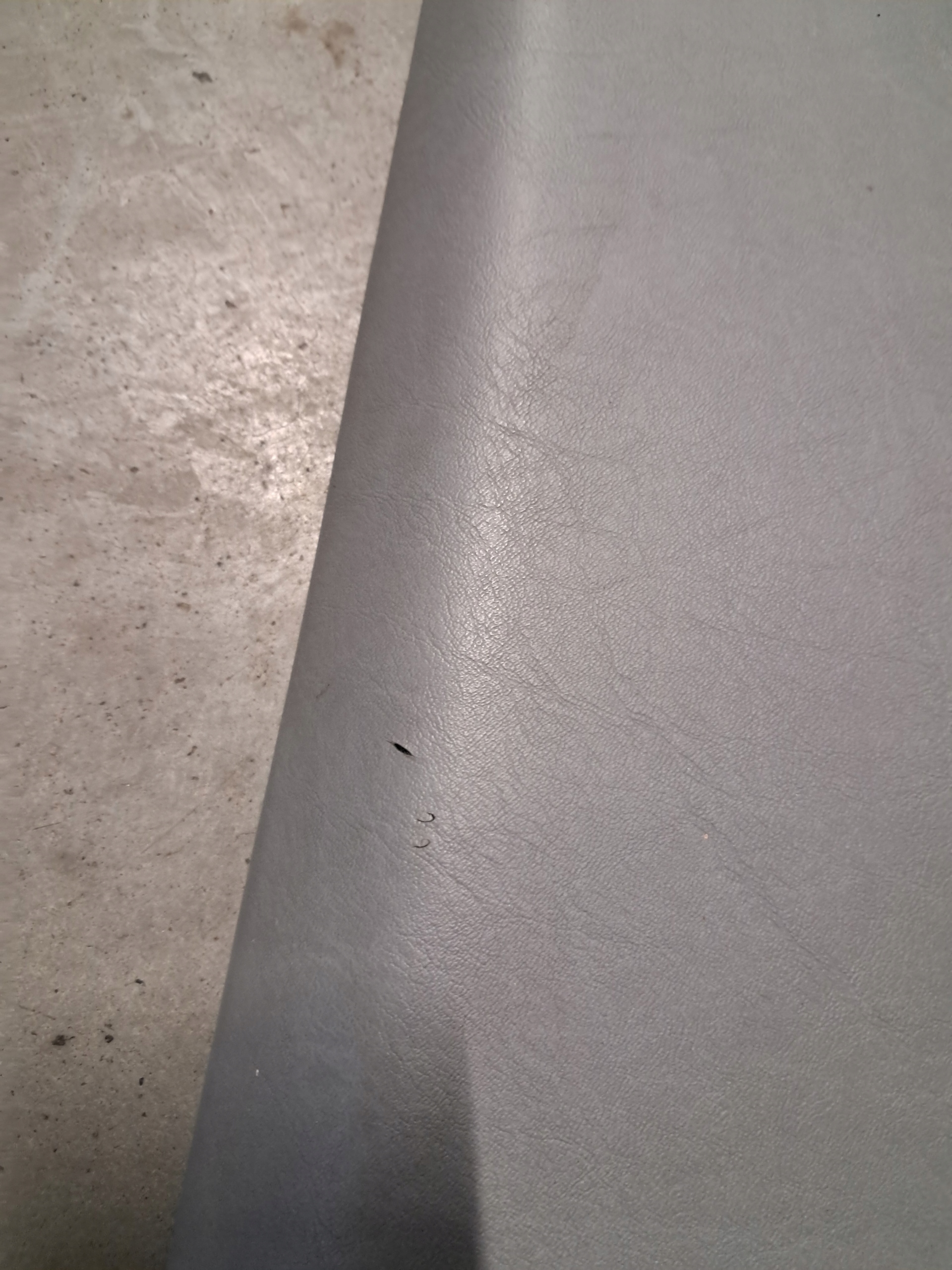 Blende Abdeckung SLUBKA B graue MERCEDES W124 1246923689