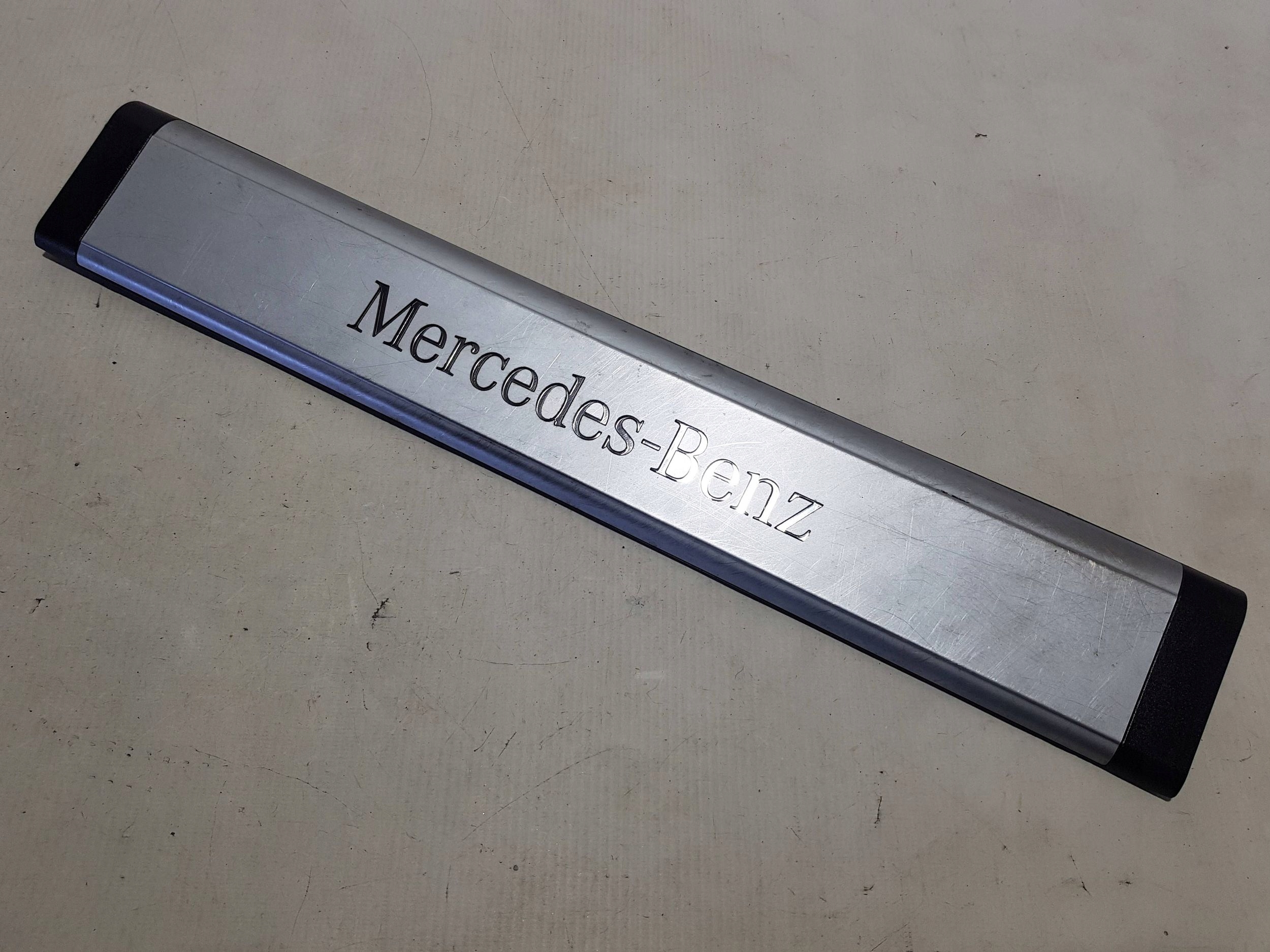 moulding of the threshold threshold cap right MERCEDES ML W164 LIFT