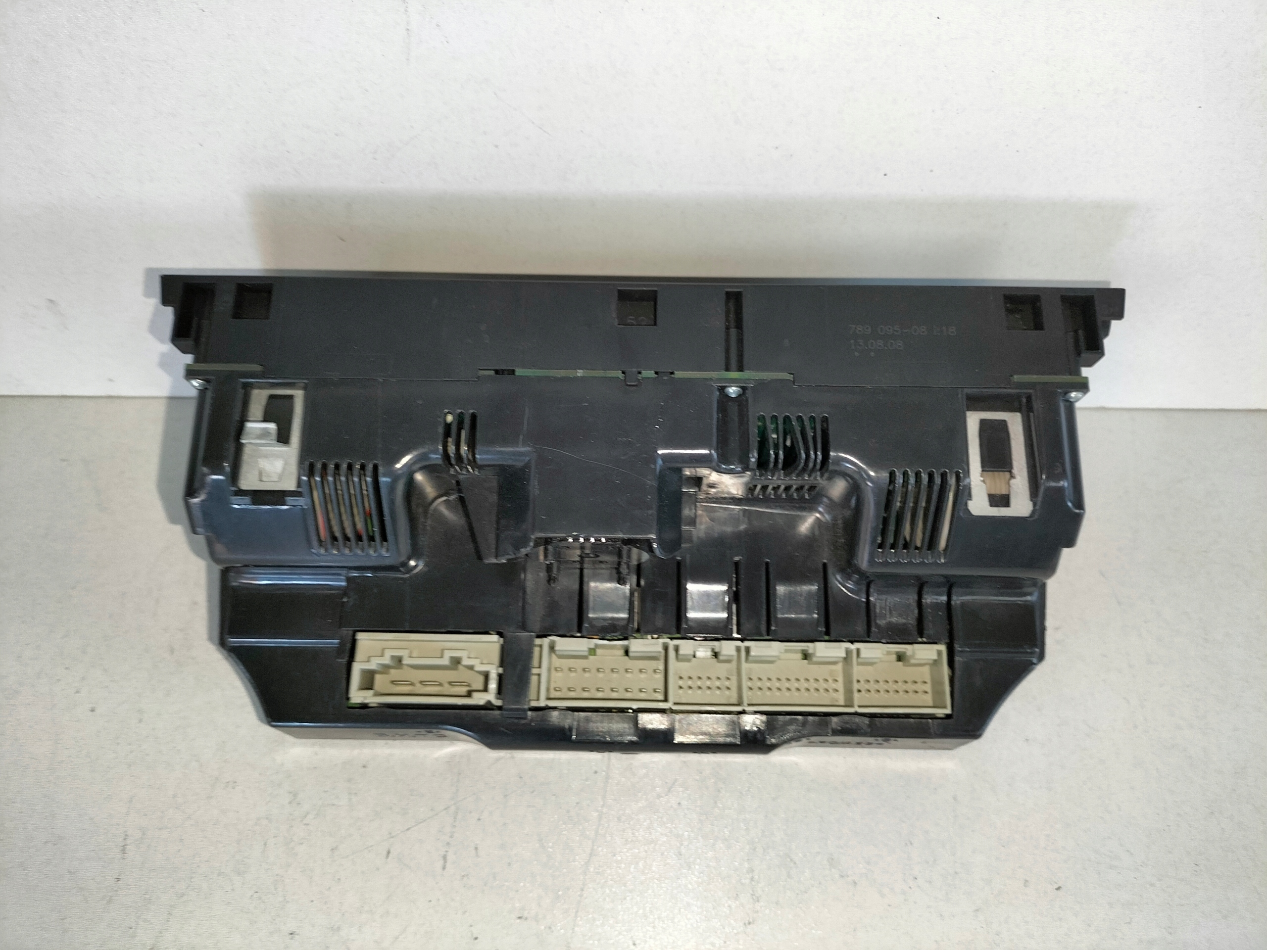 UNITE COMMANDE CLIMA BOUCHES BUSES AUDI A6 C6 04-10
