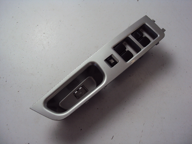 3746300XKZ16A - Панель стеклоподъемника левая передняя GREAT WALL H6 11-17