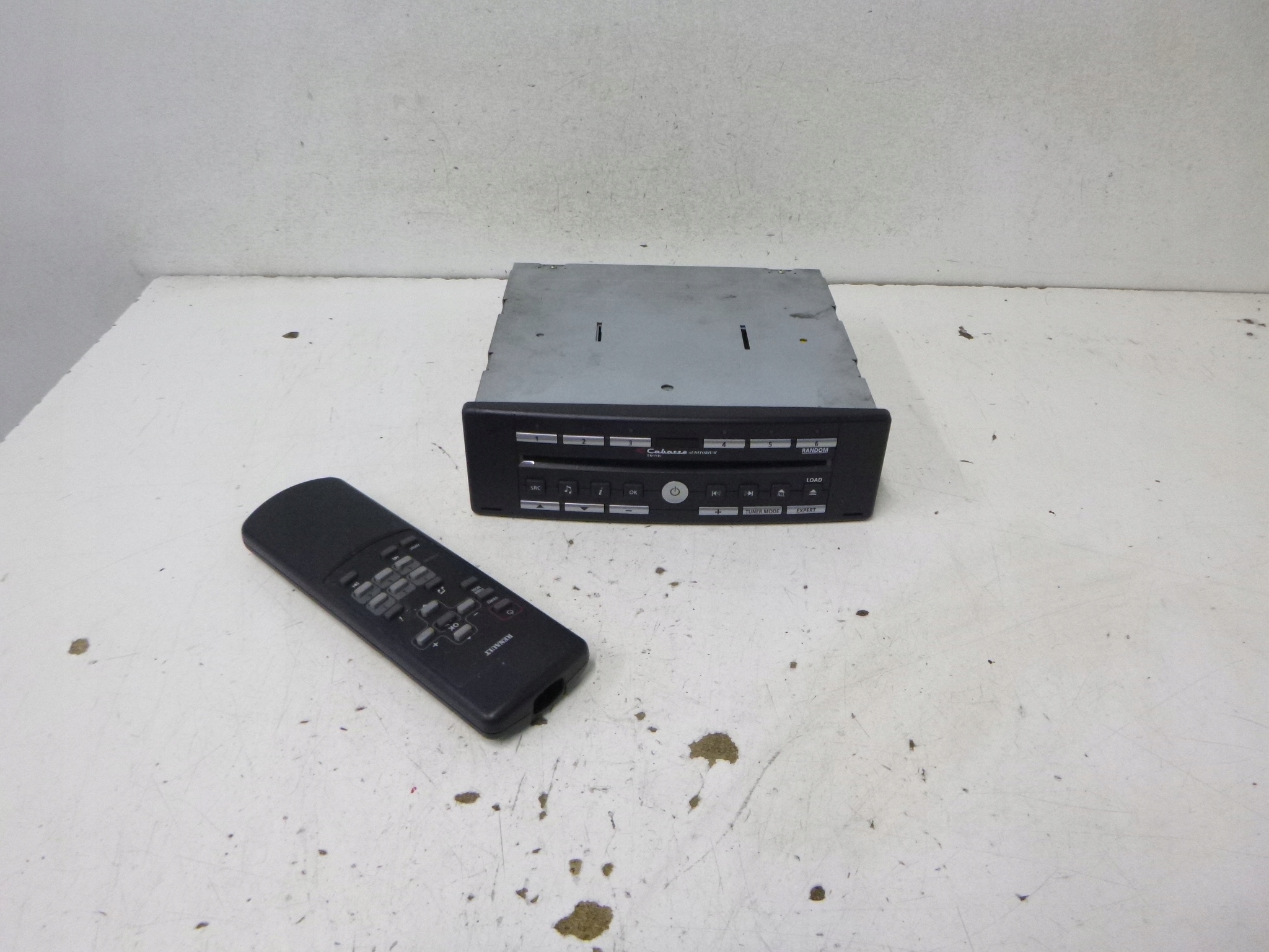 RADIO + PILOT RENAULT ESPACE IV 04R.