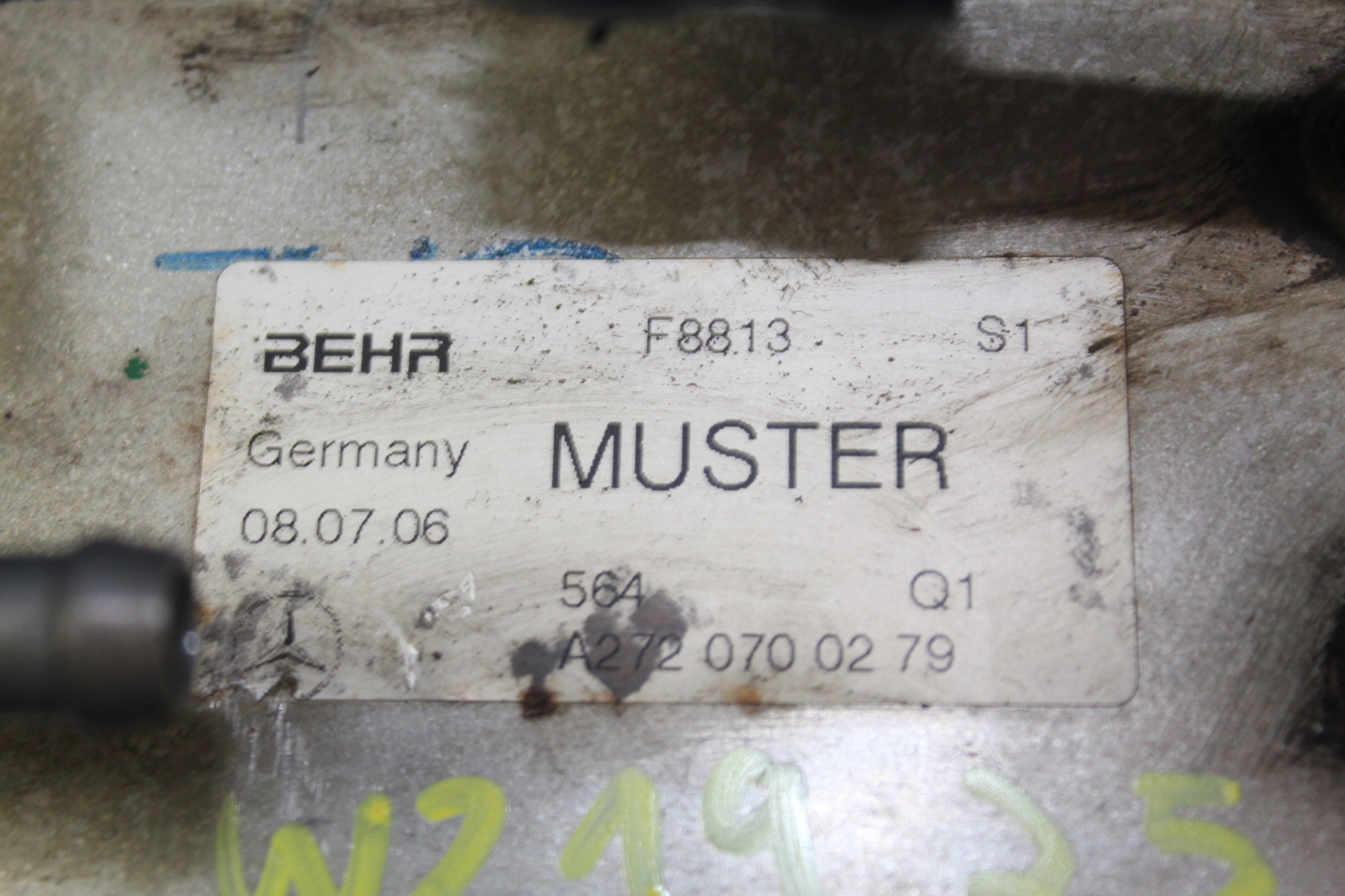 A2720700279 - CLS W219 W212 W211 3.5 CGI V6 272 топливный радиатор