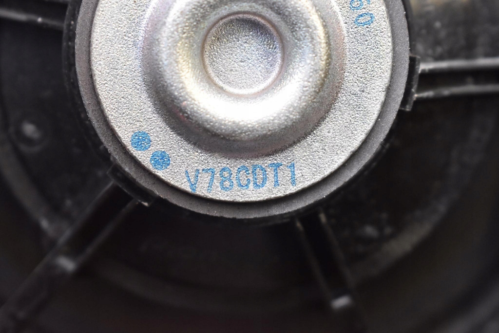 speaker left front 86160-0D450 TOYOTA YARIS CROSS 20