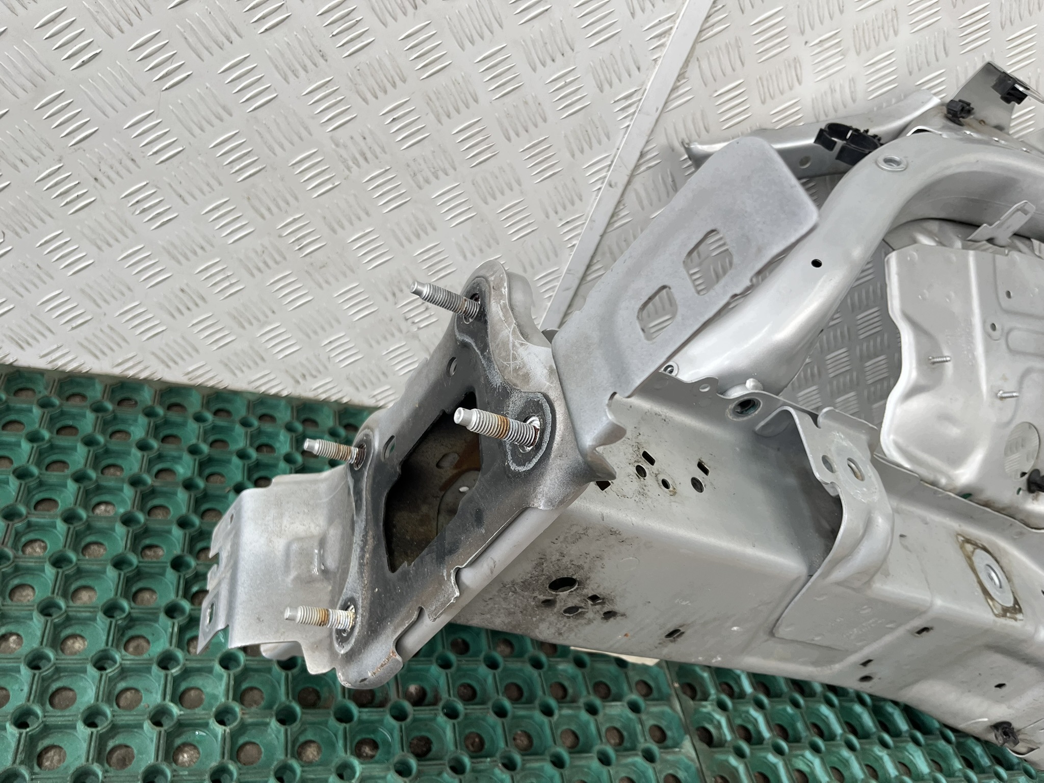 FORD FOCUS MK4 18-22 quarter right FARTUCH placement NOSEK front OE