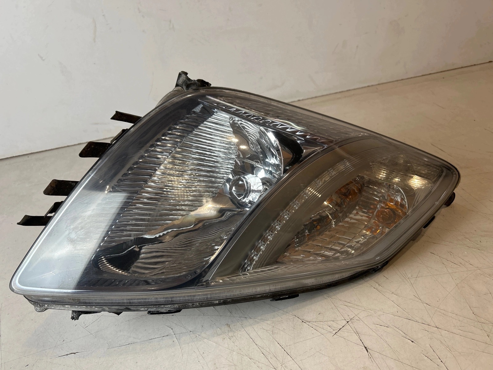 light front front right Toyota Prius II lift LED Uk Anglik