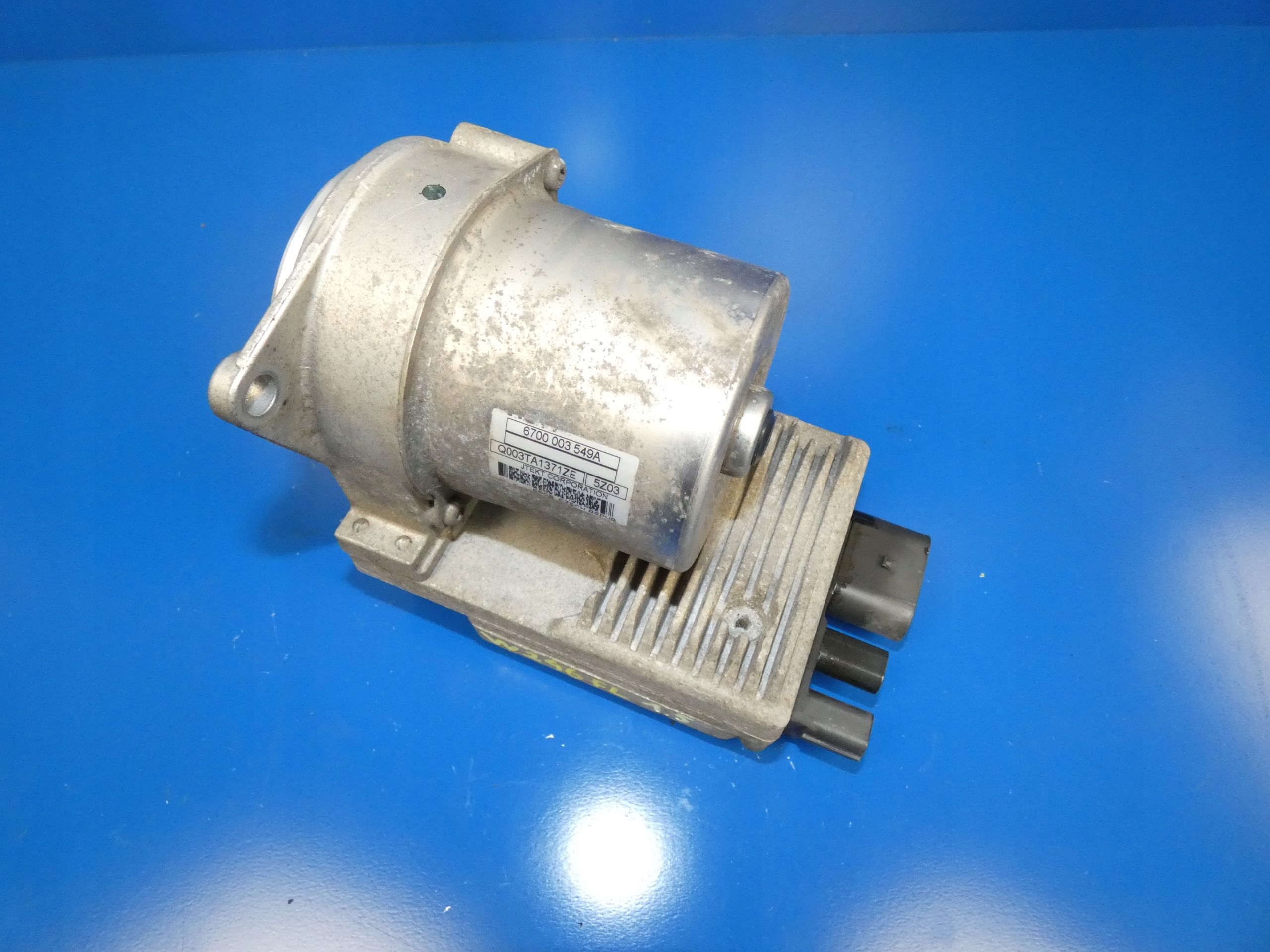 6700003549 - MERCEDES B клас W246 мотор-редуктор