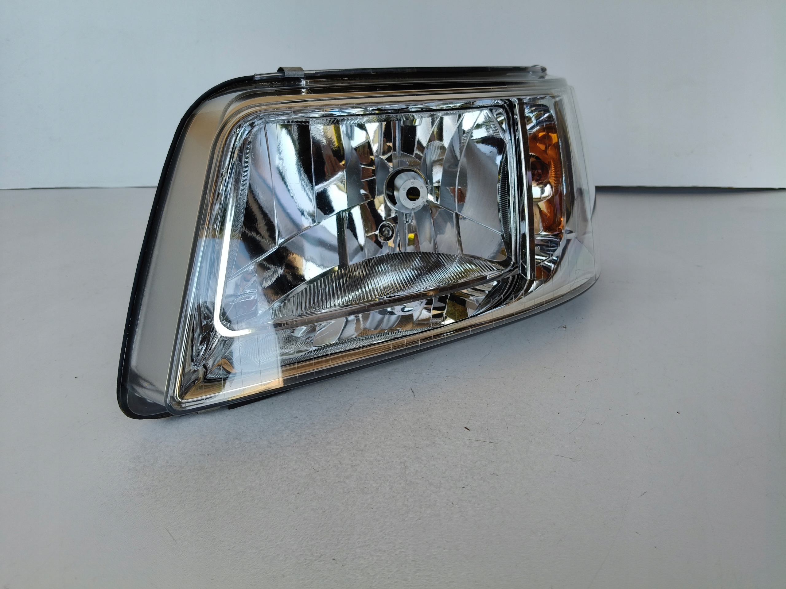 light left REFLEKTOR VW T5 7H 7H0 03-09