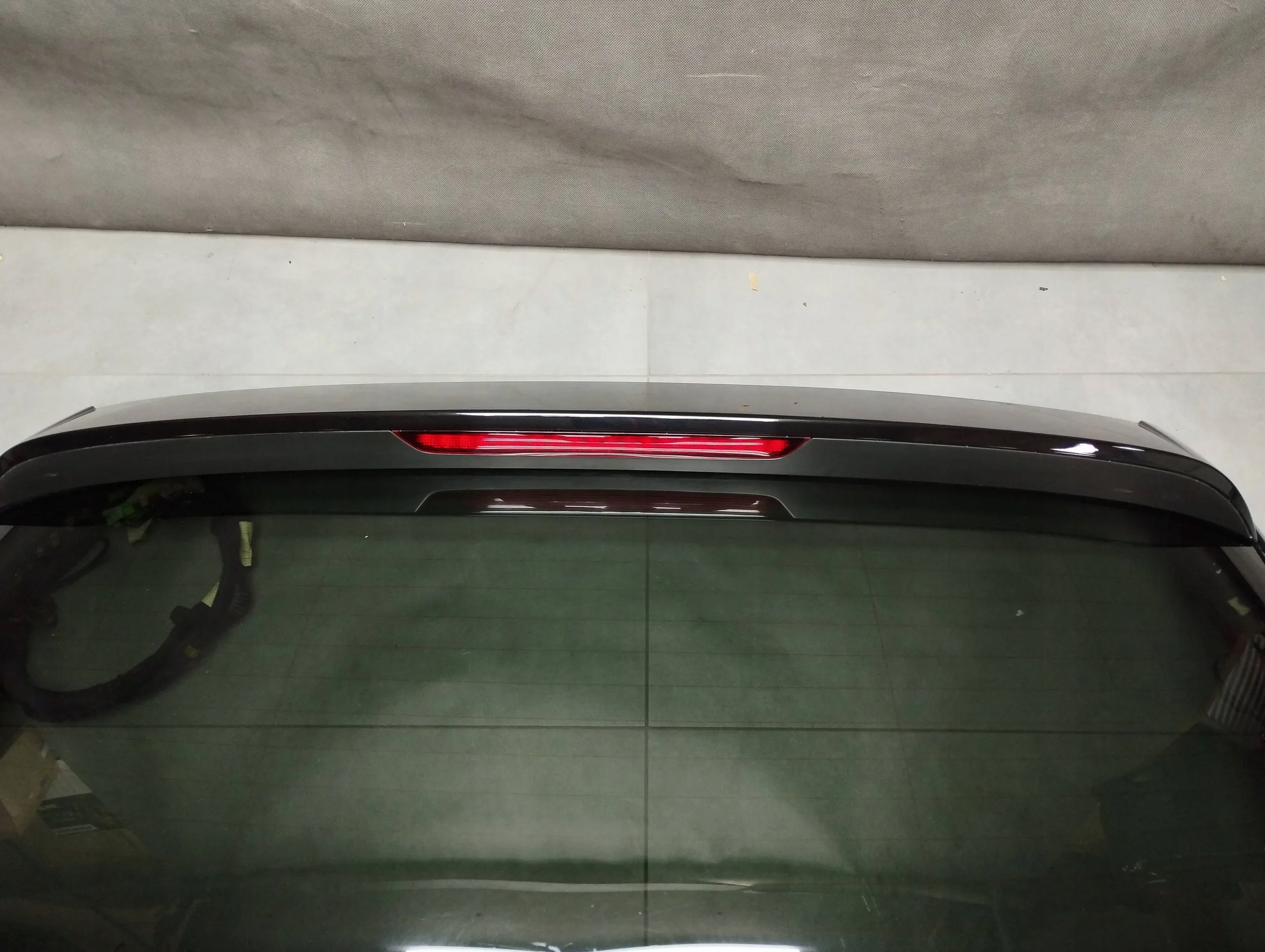 Audi Q7 4L boot door window LZ9Y