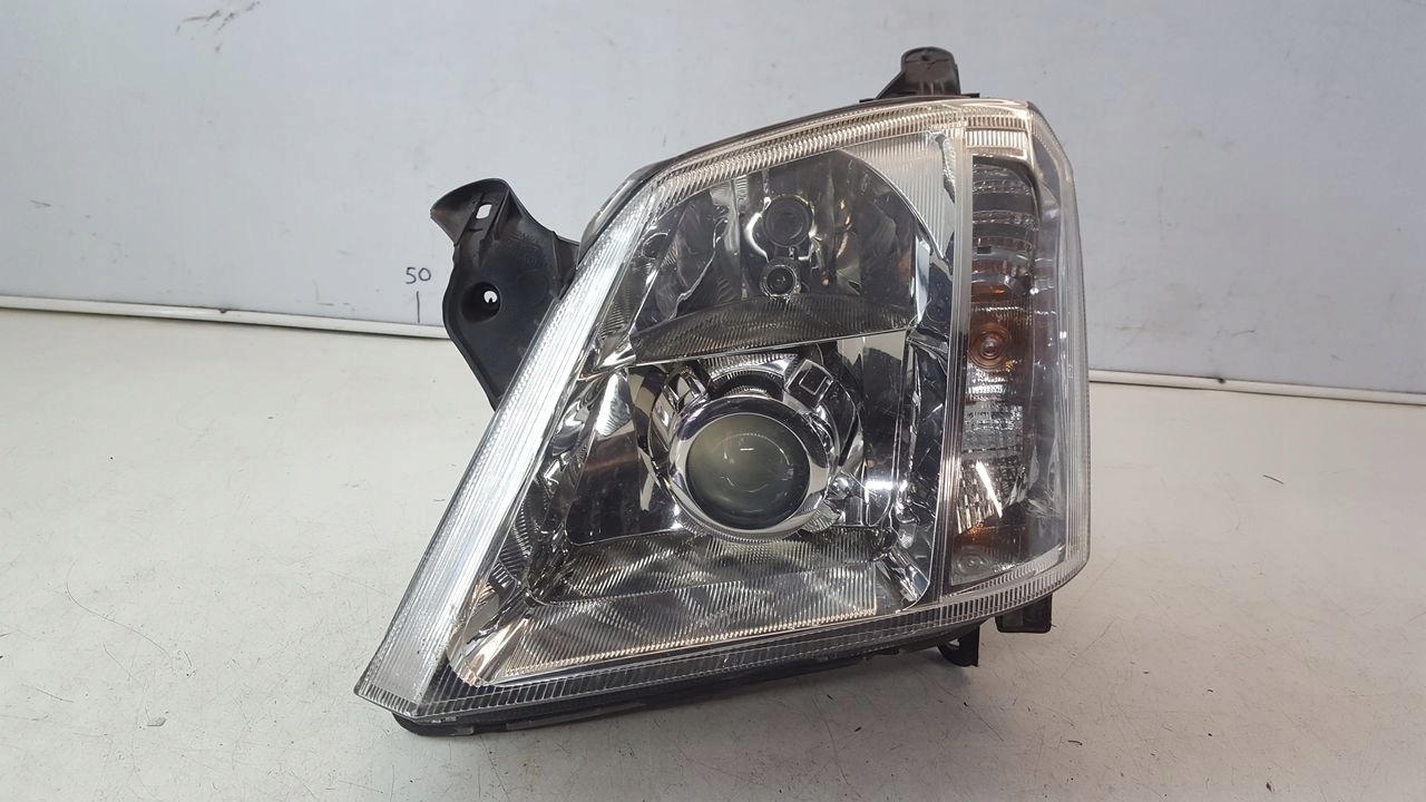light front front left xenon Opel Meriva