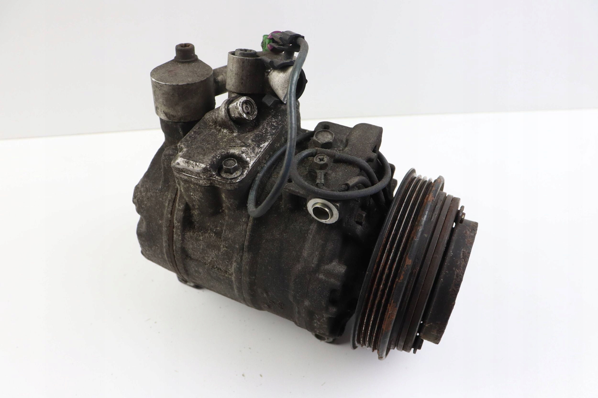 VW PASSAT B5 FL AUDI A6 C5 compressor compressor; of the air conditioning 4B0260805C