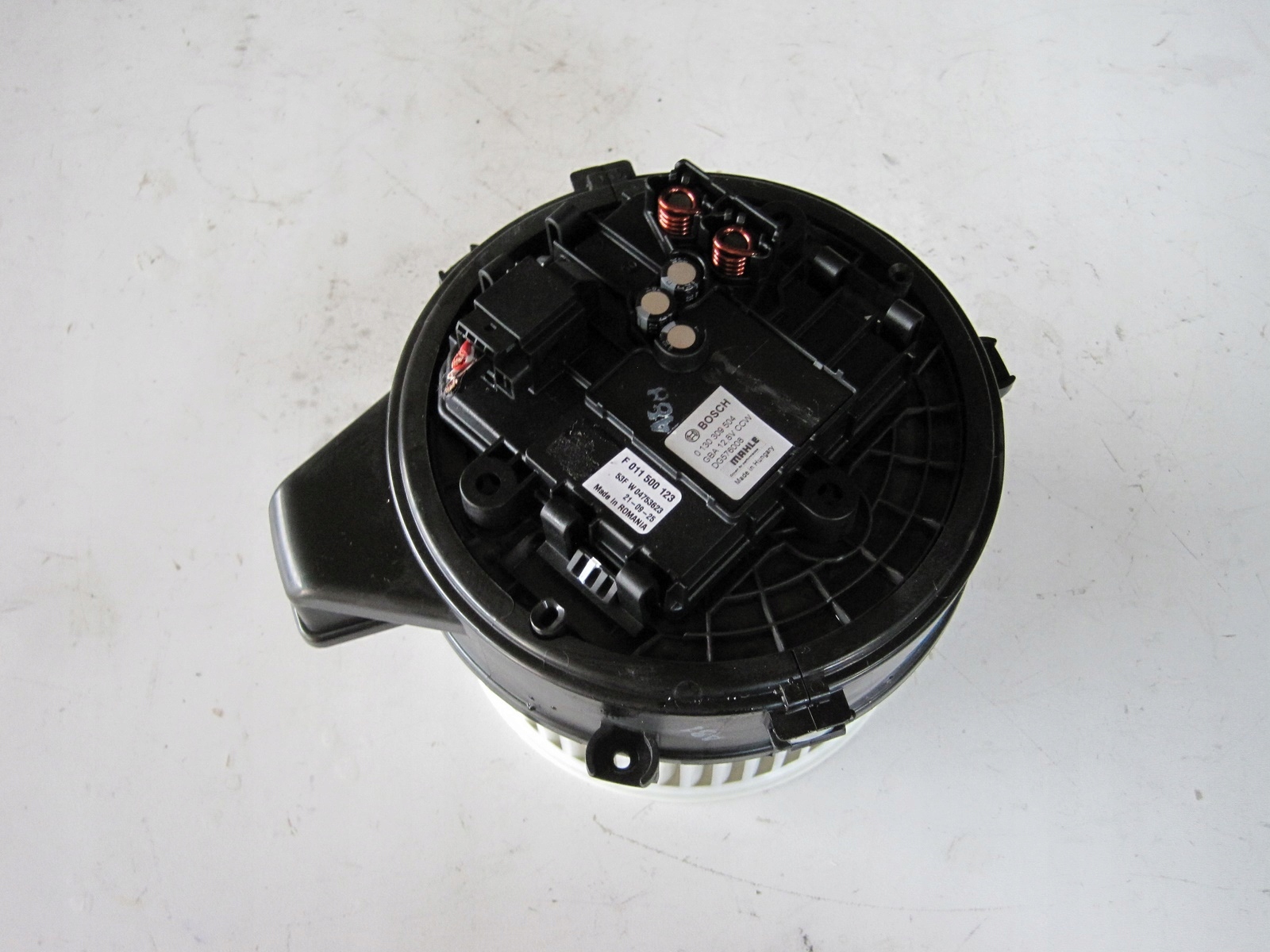 Wentylator nagrzewnicy VOLVO XC60 XC 60 II F011500123