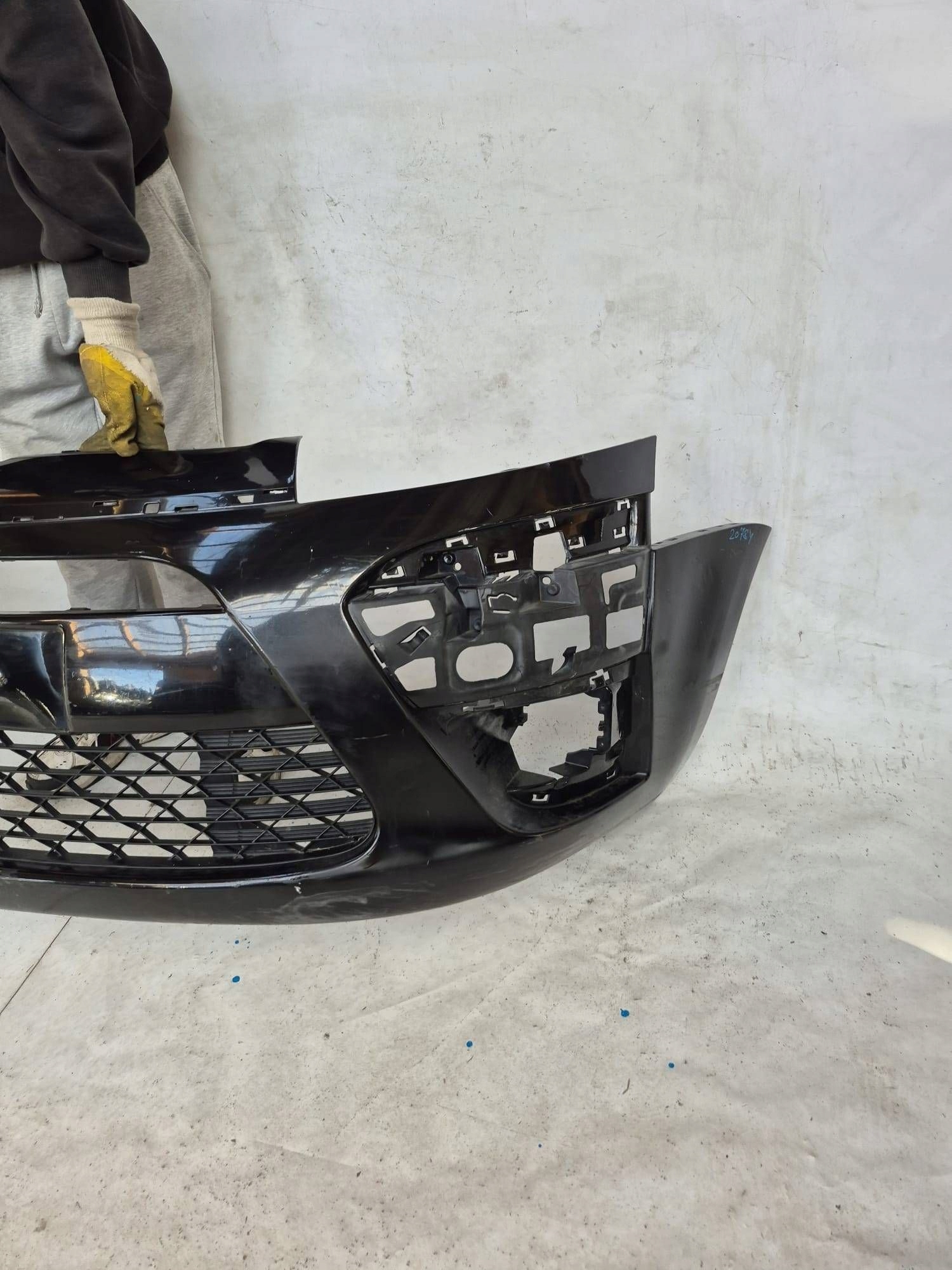 CITROEN C4 PICASSO and LIFT 10- bumper front front