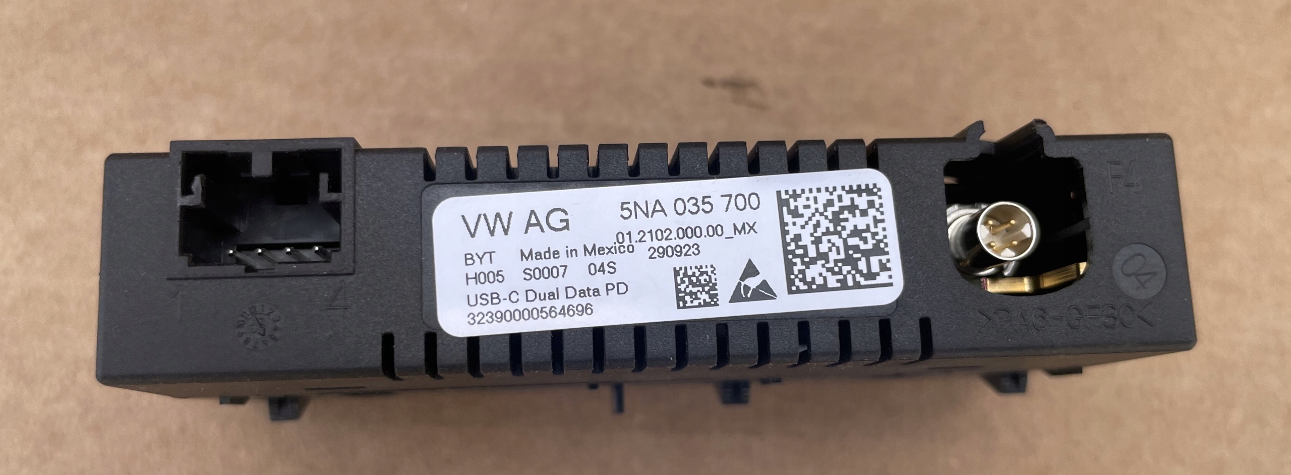 module adapter USB 5NA035700 VW SKODA IDEAL as new