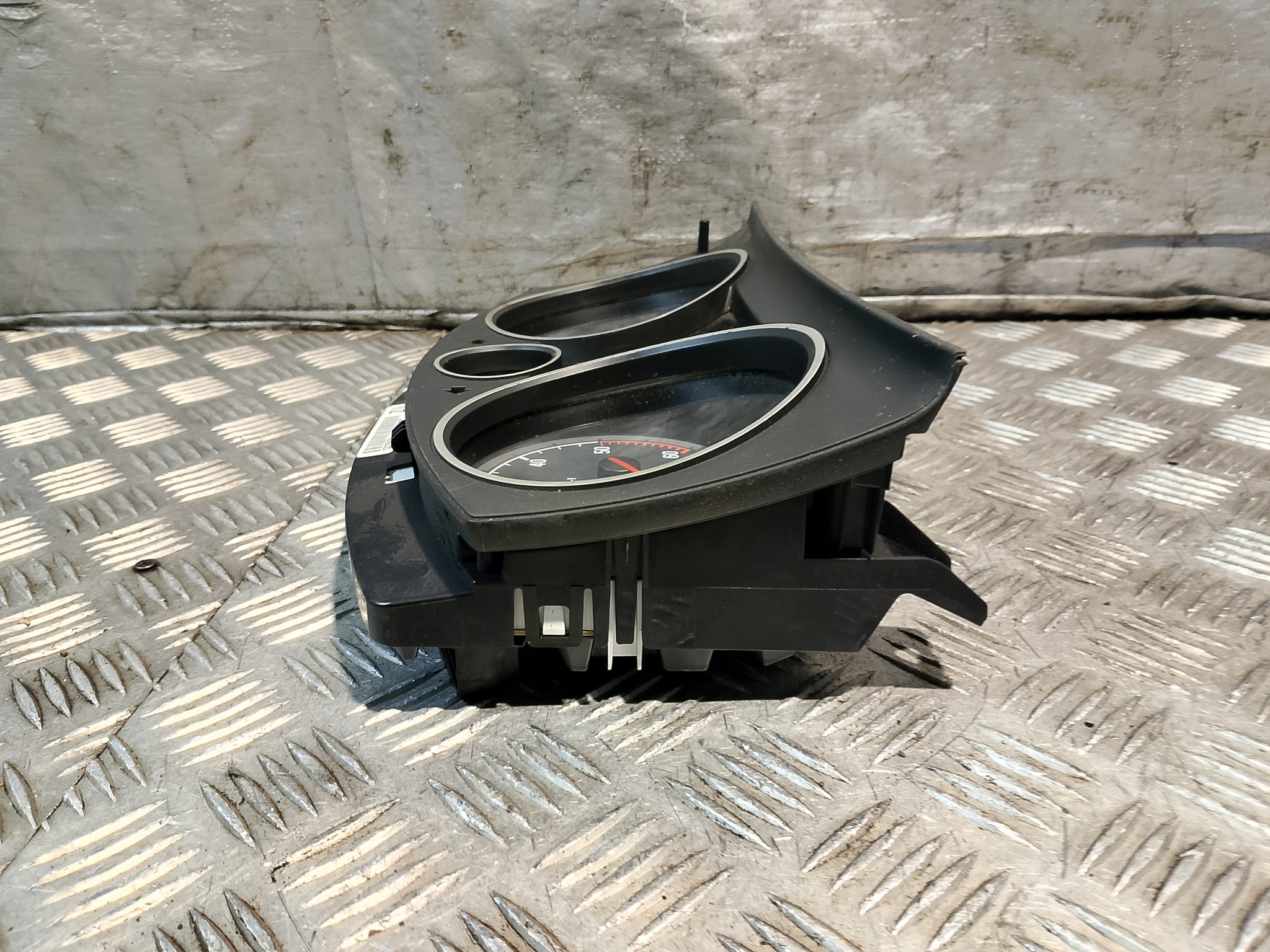 dials PREDKOSCIOMIERZ OPEL ASTRA H III 3 1.9 D 13225981