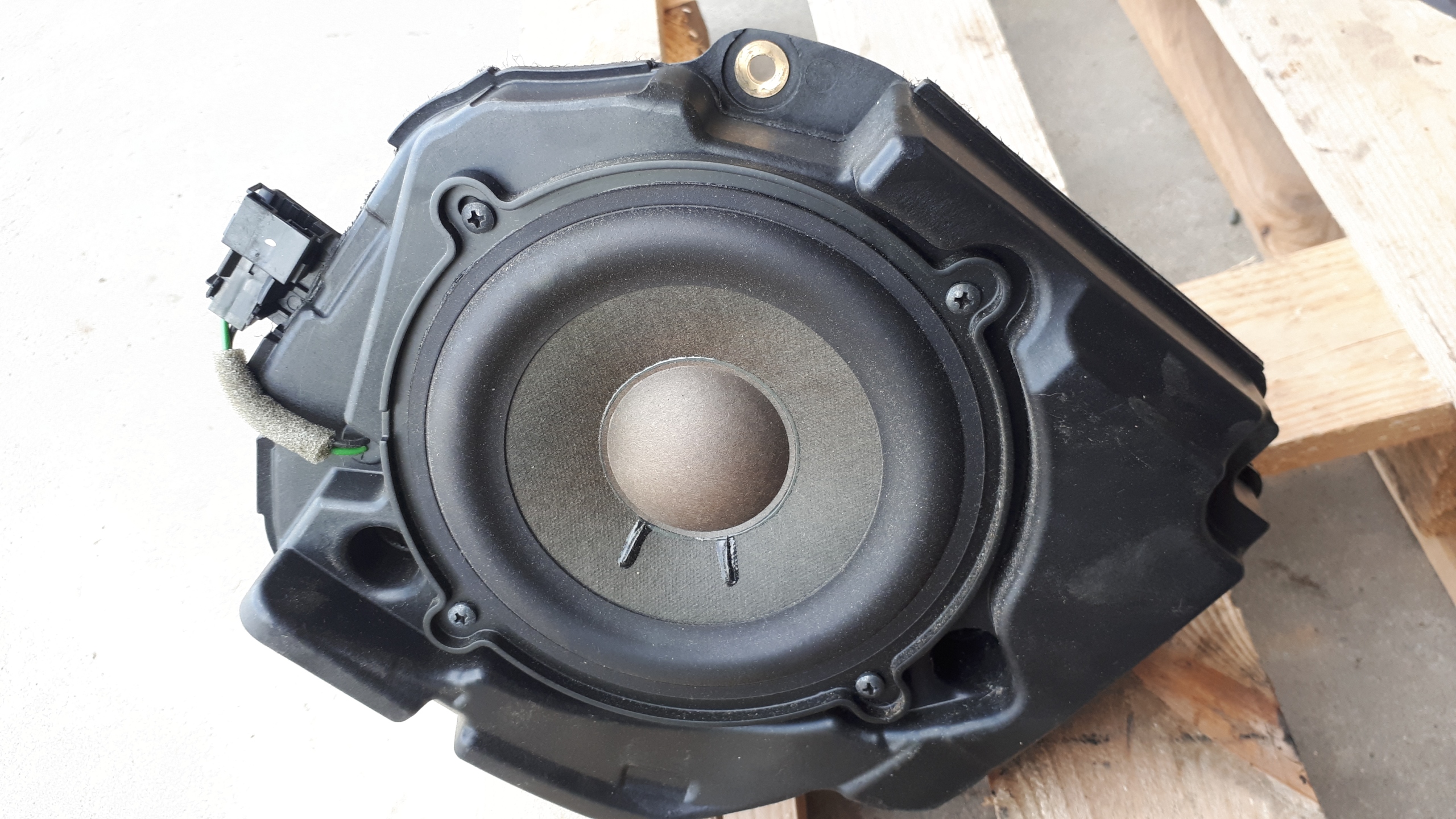 A7 4G speaker right door rear part bang OLUFSEN