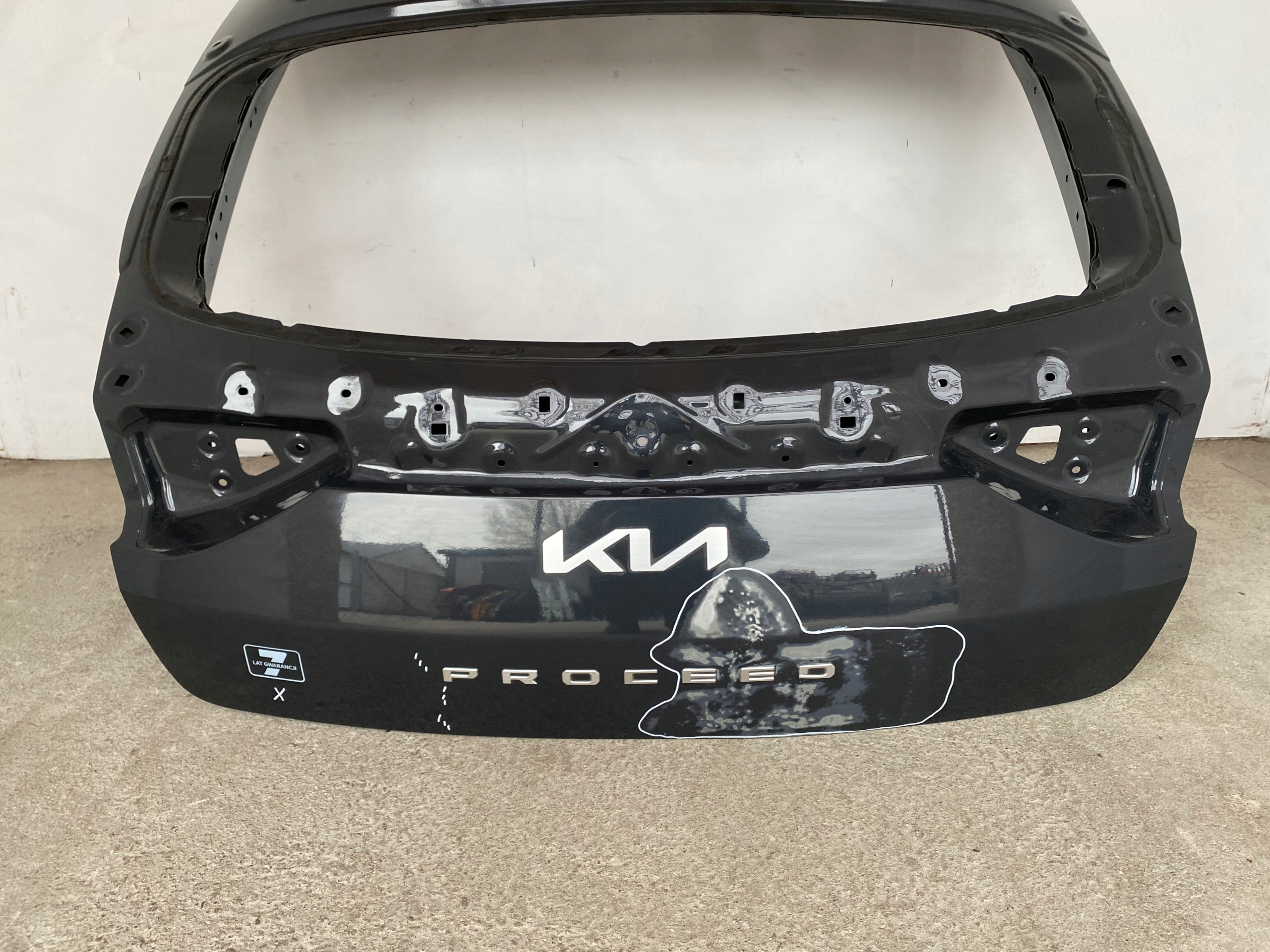 KIA PROCEED LIFT 2021r- KLAPA BAGAŻNIKA POZNAŃ (GIEŁDA) Numer katalogowy części KIA PROCEED LIFT 2021r- KLAPA BAGAŻNIKA