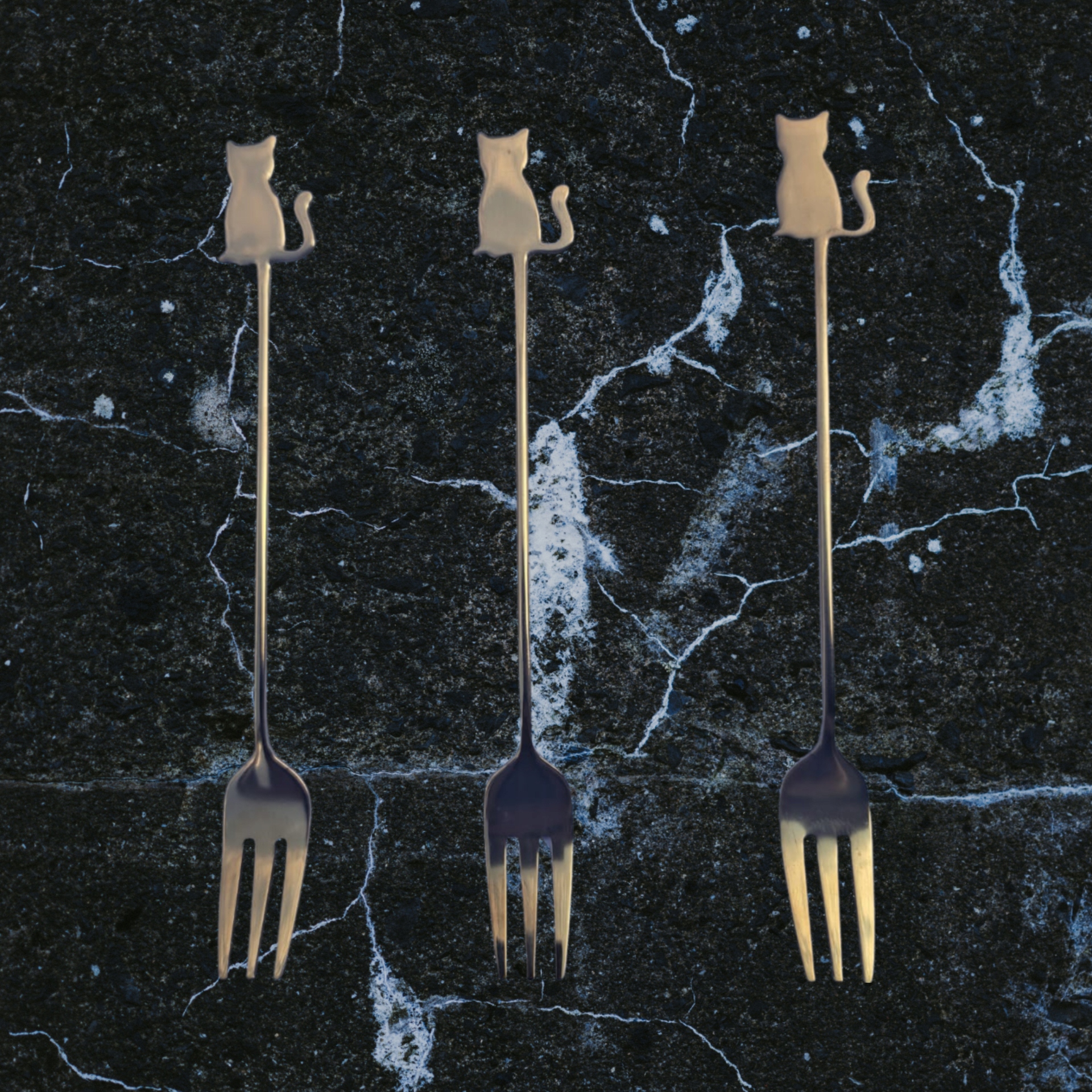 WIDELEC WIDELCZYK KOT KOTEK na PREZENT ZŁOTA 1szt Materiał wykonania metal