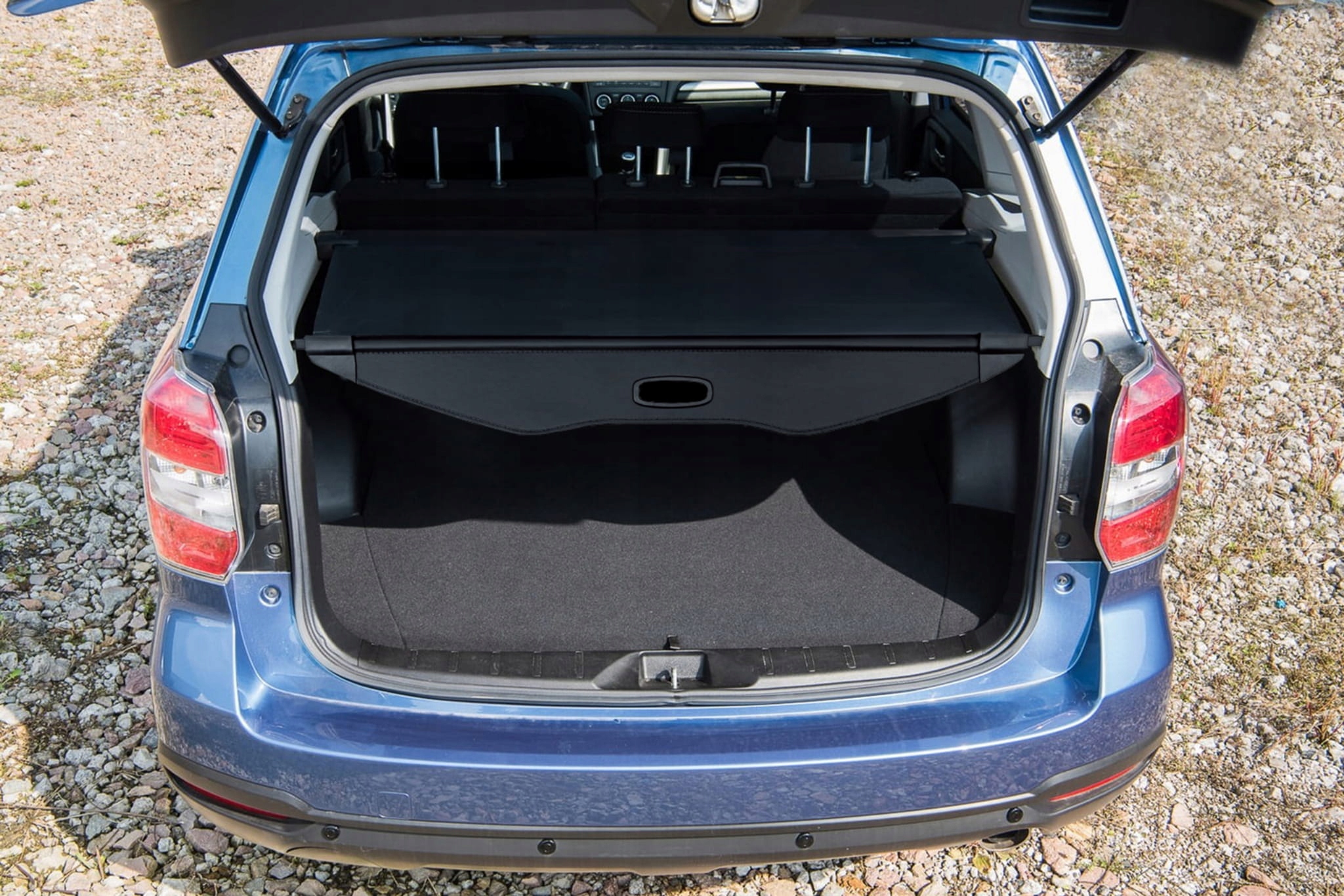 SUBARU FORESTER IV SJ 2014-18 ROLETA BAGAŻNIKA + ELEKTRYCZNA KLAPA Producent części Inny